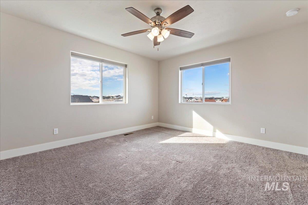 2039 N Bull Whip Ave., Middleton, Idaho 83644, 4 Bedrooms, 3.5 Bathrooms, Residential For Sale, Price $649,990, 98976010