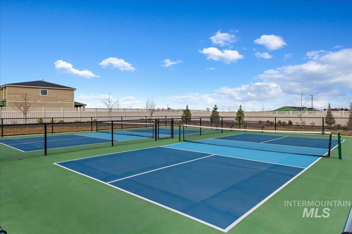 2039 N Bull Whip Ave., Middleton, Idaho 83644, 4 Bedrooms, 3.5 Bathrooms, Residential For Sale, Price $649,990, 98976010