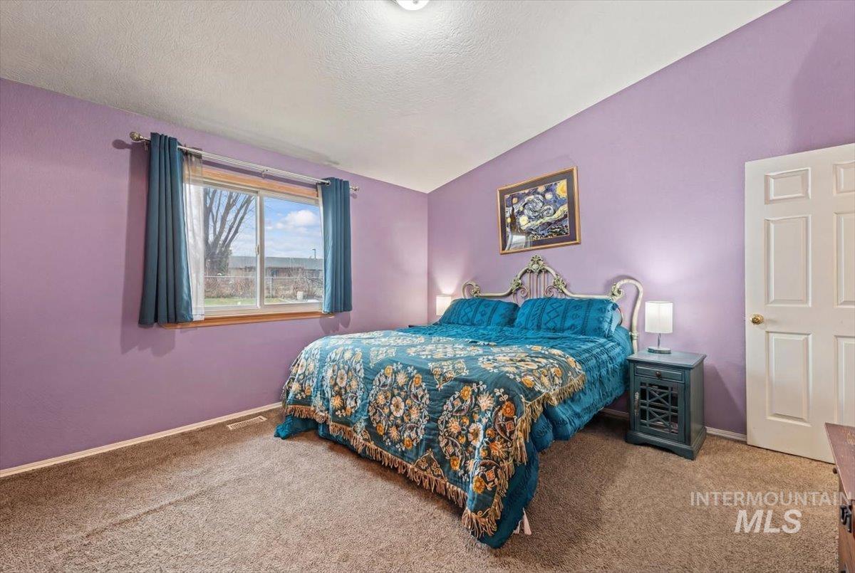 324 N Coppertree Dr, Nampa, Idaho 83651, 3 Bedrooms, 2 Bathrooms, Residential For Sale, Price $315,000, 98976012