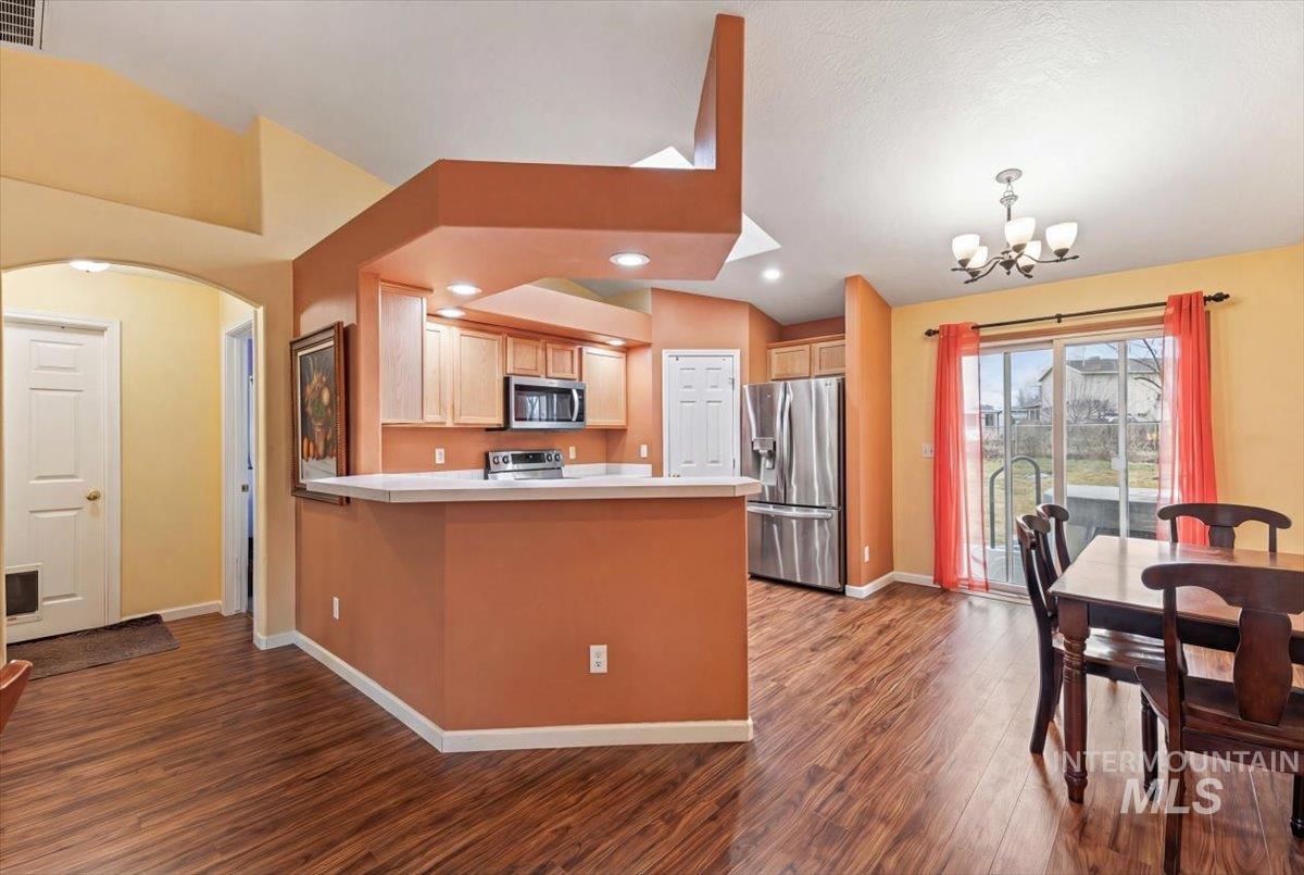 324 N Coppertree Dr, Nampa, Idaho 83651, 3 Bedrooms, 2 Bathrooms, Residential For Sale, Price $315,000, 98976012