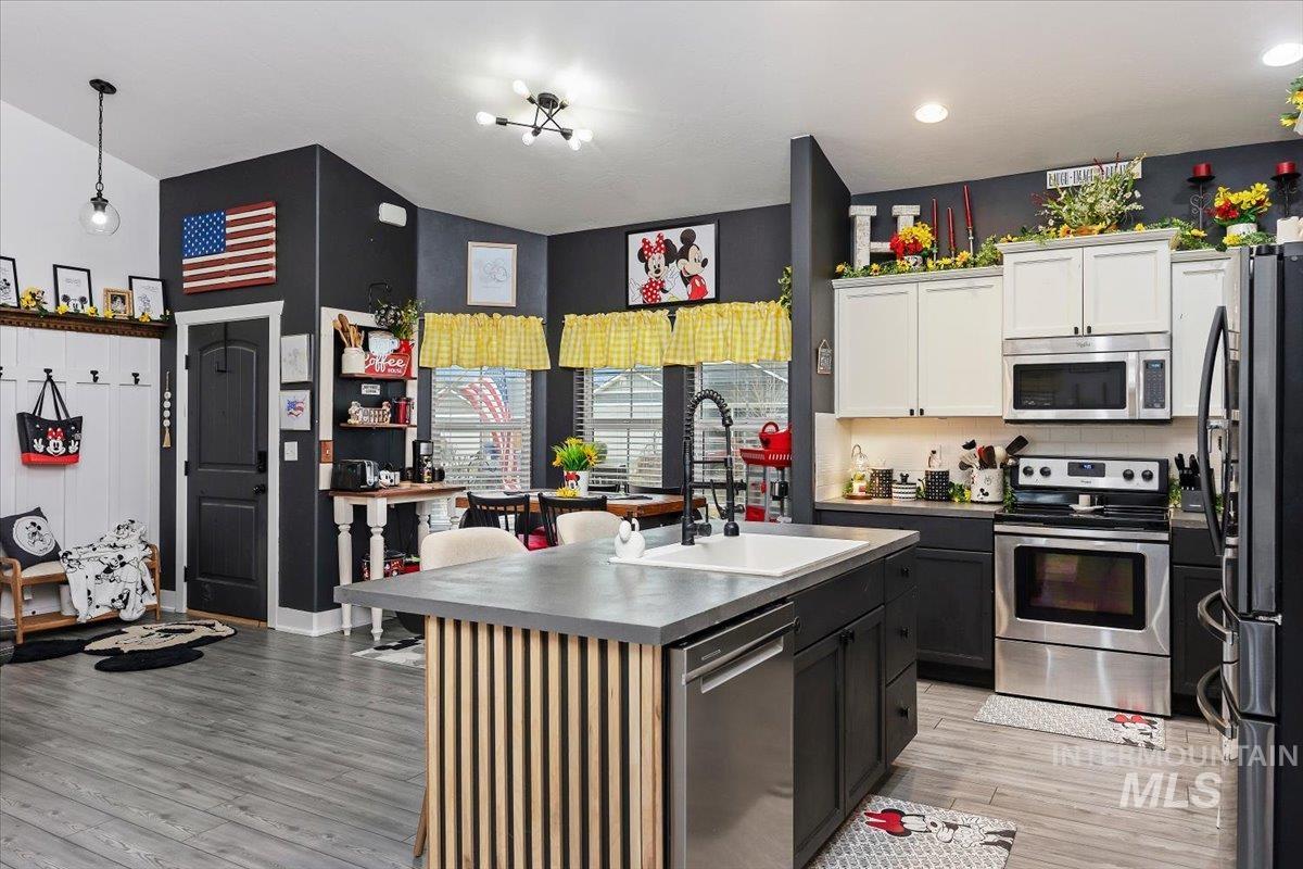 389 Arrow St, Twin Falls, Idaho 83301, 3 Bedrooms, 2 Bathrooms, Residential For Sale, Price $363,000, 98976014