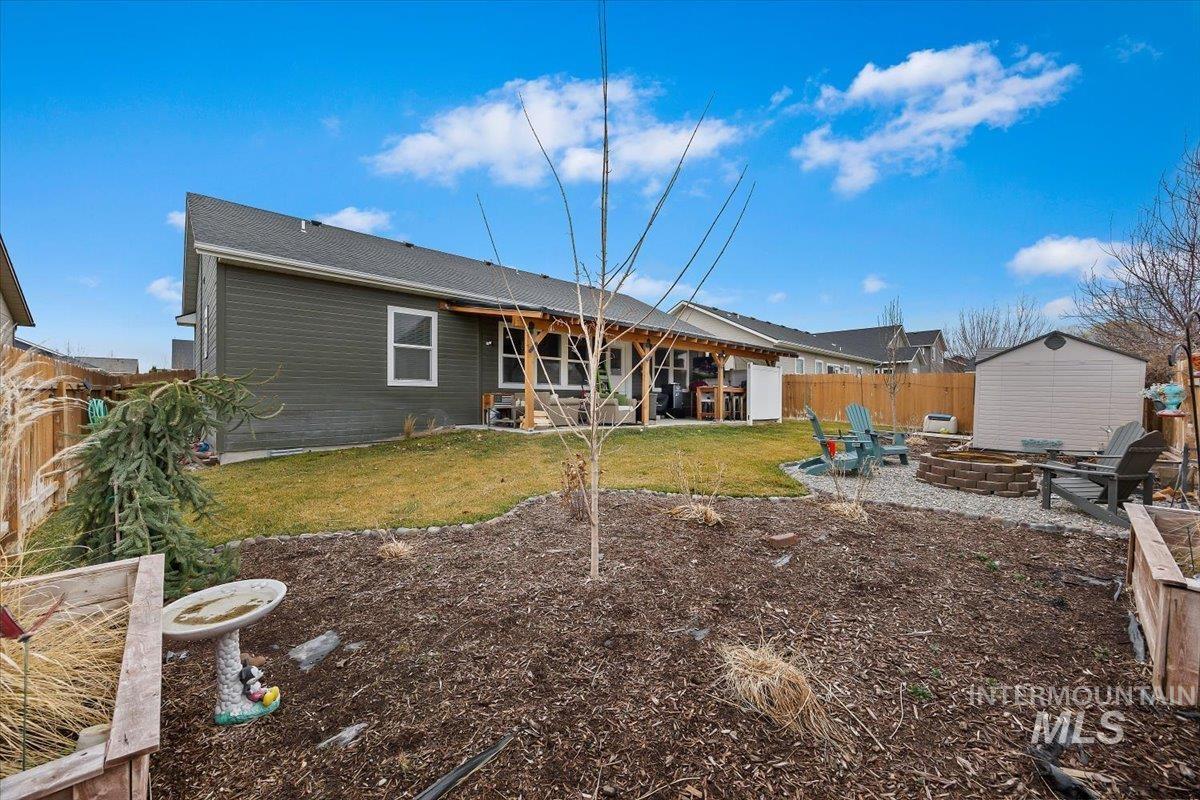 389 Arrow St, Twin Falls, Idaho 83301, 3 Bedrooms, 2 Bathrooms, Residential For Sale, Price $363,000, 98976014