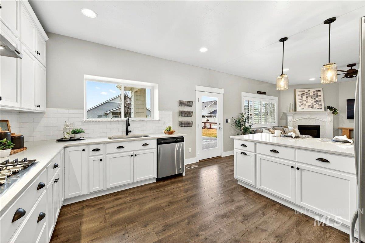 5903 W Mattawa Dr., Meridian, Idaho 83646, 4 Bedrooms, 2 Bathrooms, Residential For Sale, Price $630,000, 98976015