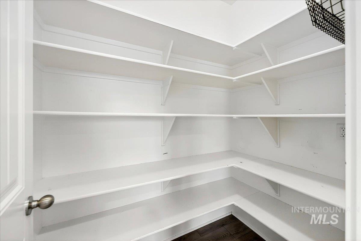 5903 W Mattawa Dr., Meridian, Idaho 83646, 4 Bedrooms, 2 Bathrooms, Residential For Sale, Price $630,000, 98976015