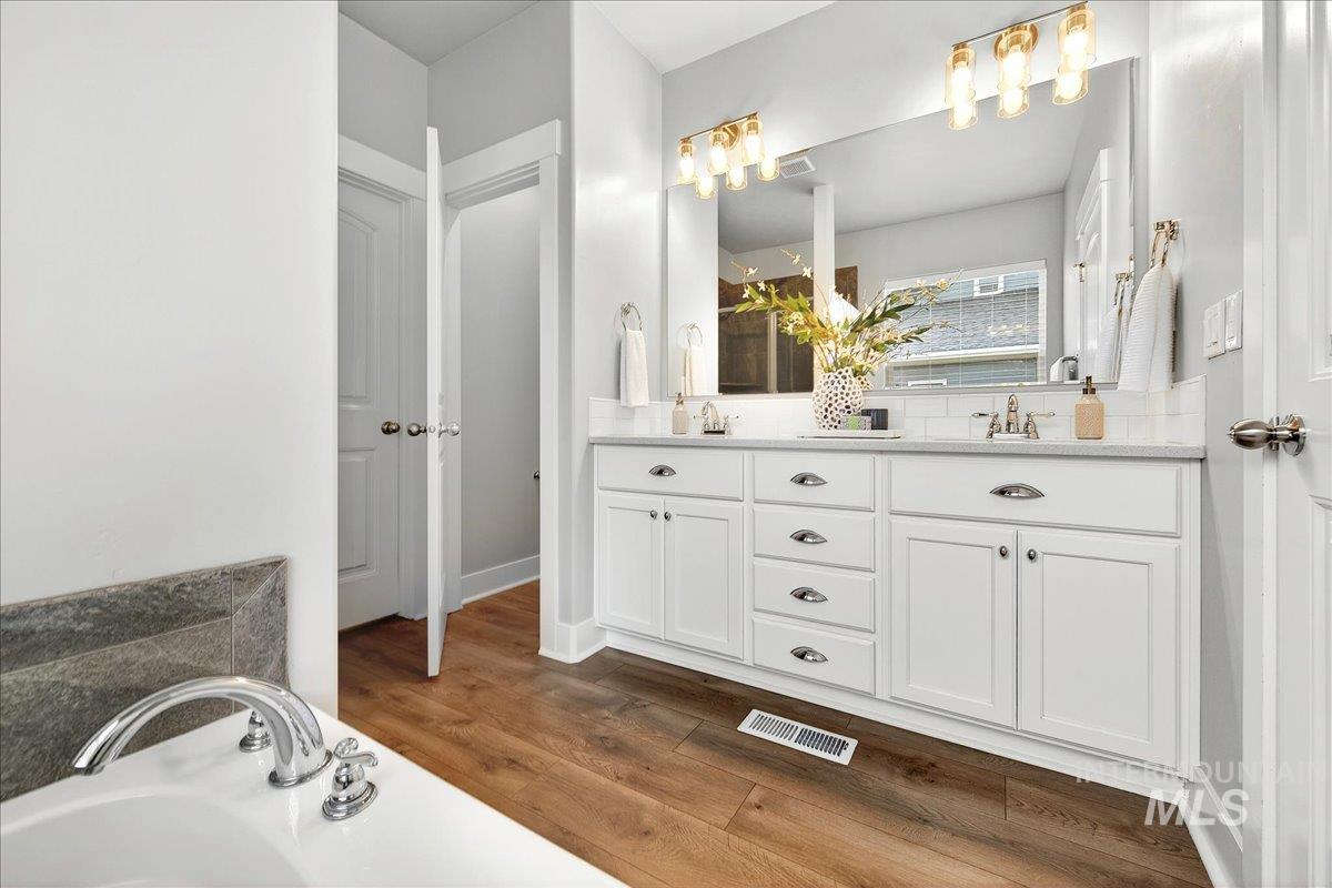 5903 W Mattawa Dr., Meridian, Idaho 83646, 4 Bedrooms, 2 Bathrooms, Residential For Sale, Price $630,000, 98976015