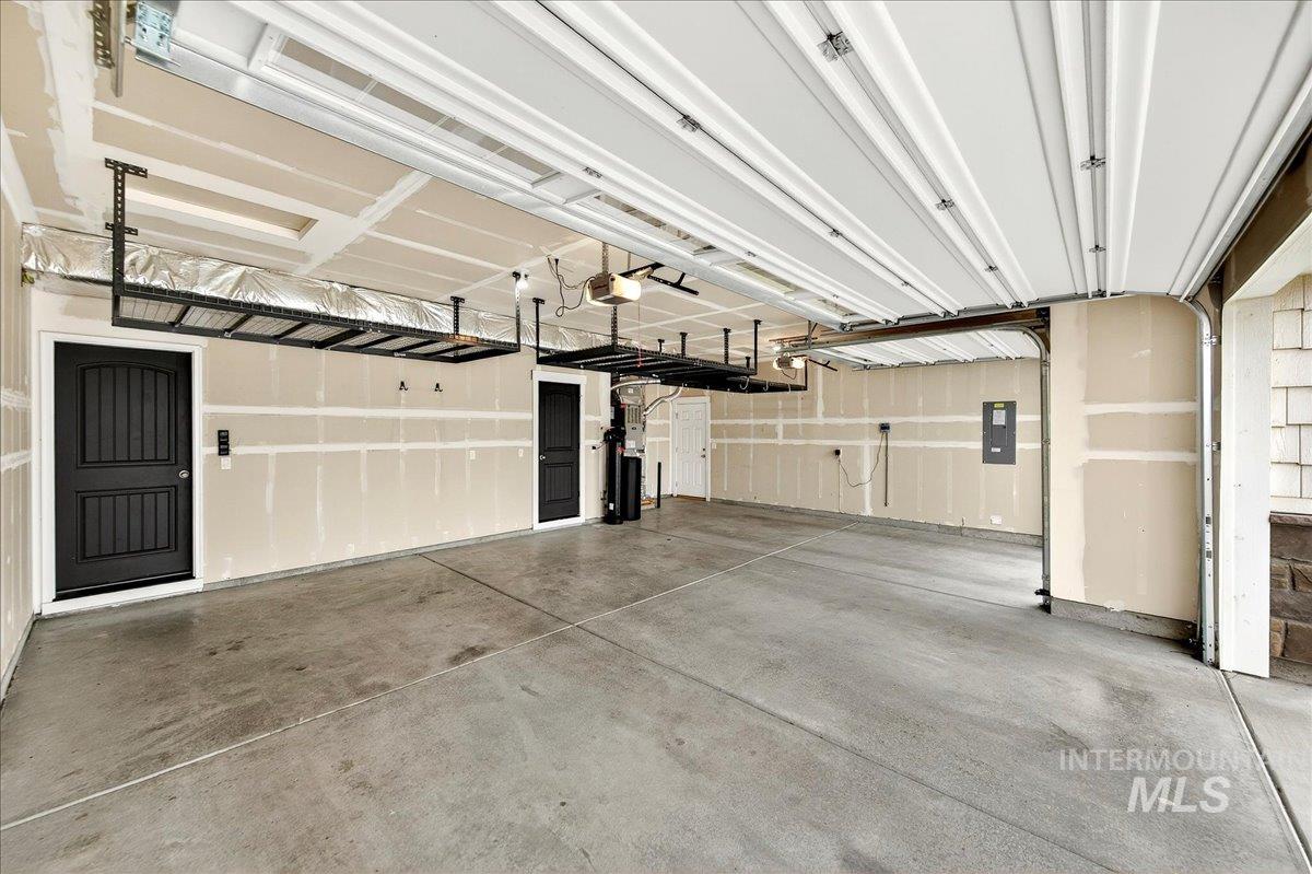 5903 W Mattawa Dr., Meridian, Idaho 83646, 4 Bedrooms, 2 Bathrooms, Residential For Sale, Price $630,000, 98976015