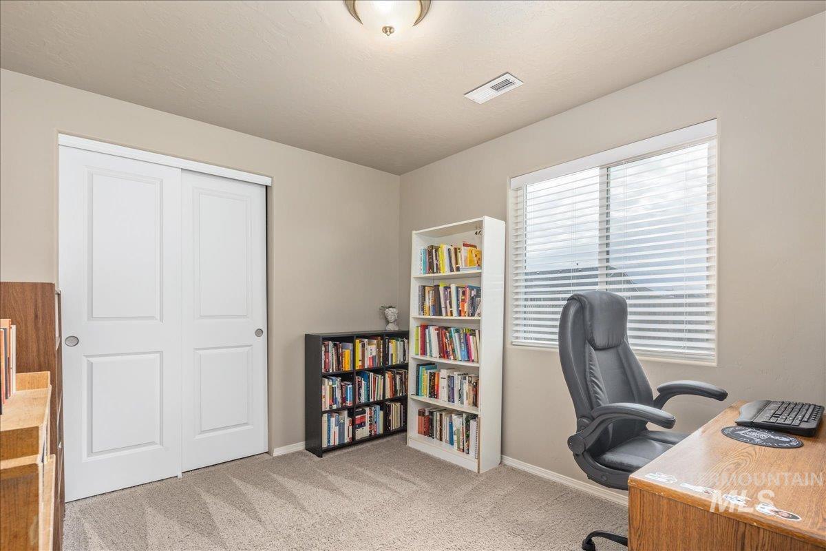 1512 White Fish Lake St, Caldwell, Idaho 83607, 3 Bedrooms, 2 Bathrooms, Residential For Sale, Price $355,000, 98976017