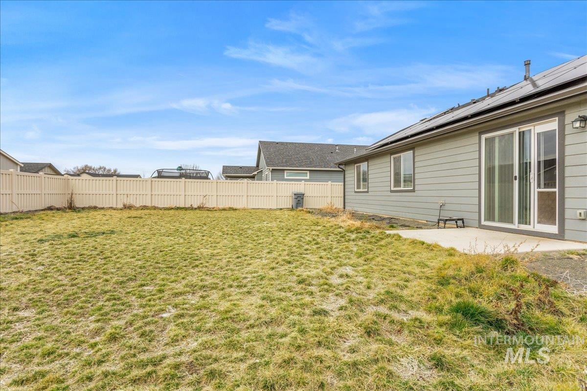 1512 White Fish Lake St, Caldwell, Idaho 83607, 3 Bedrooms, 2 Bathrooms, Residential For Sale, Price $355,000, 98976017