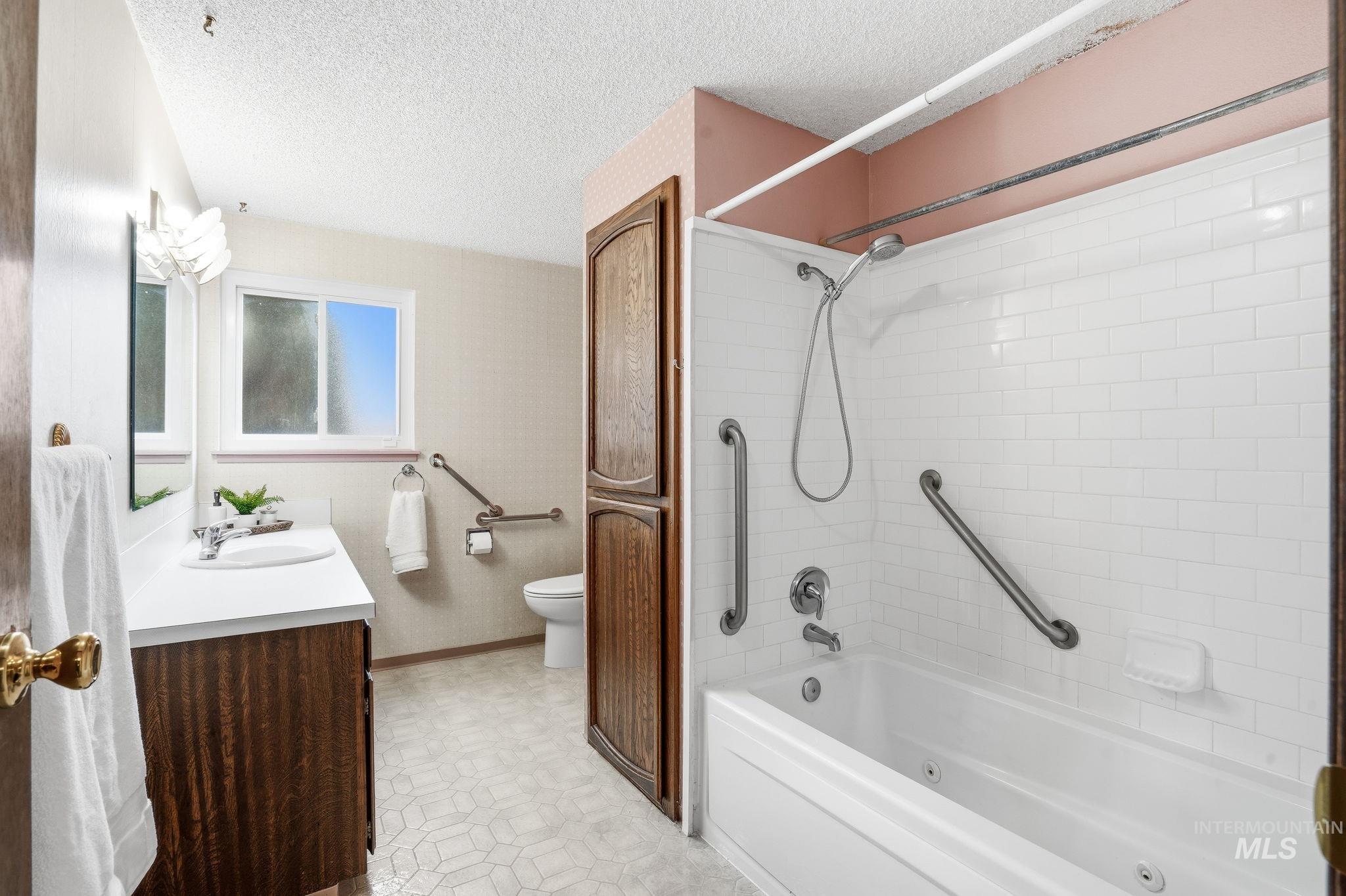 10860 W Mohawk, Boise, Idaho 83709, 4 Bedrooms, 2 Bathrooms, Residential For Sale, Price $600,000, 98976018