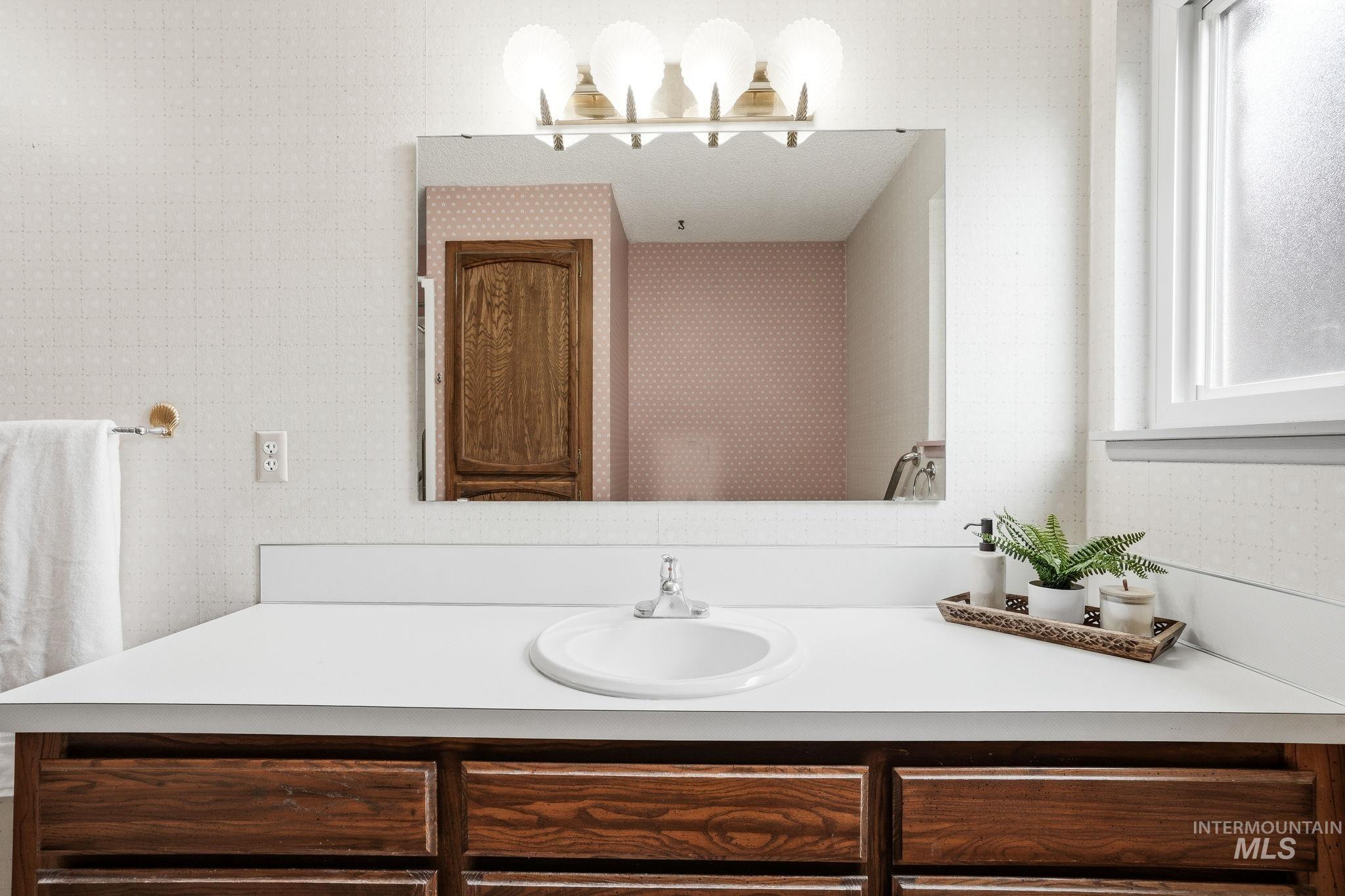 10860 W Mohawk, Boise, Idaho 83709, 4 Bedrooms, 2 Bathrooms, Residential For Sale, Price $600,000, 98976018