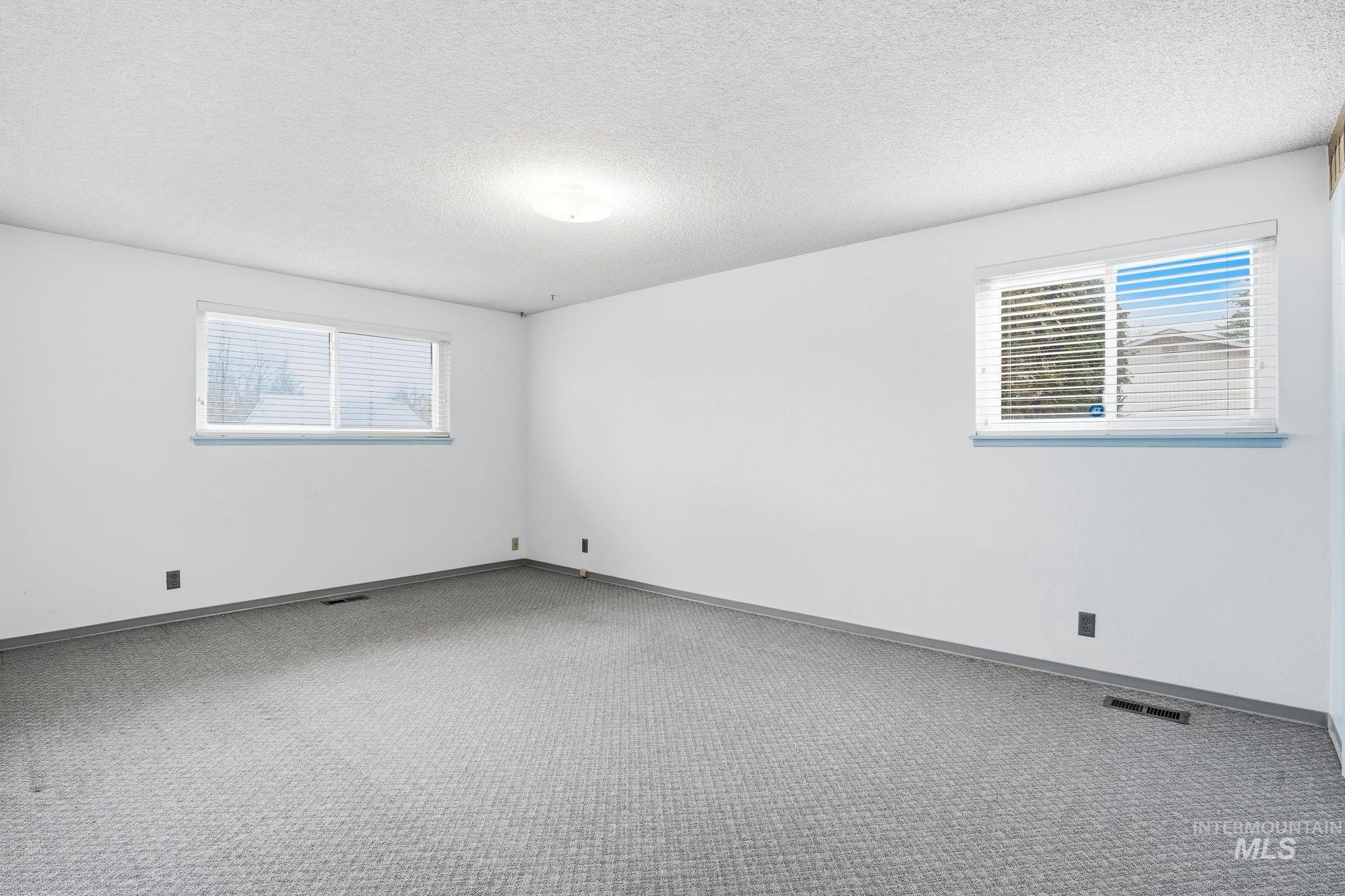 10860 W Mohawk, Boise, Idaho 83709, 4 Bedrooms, 2 Bathrooms, Residential For Sale, Price $600,000, 98976018