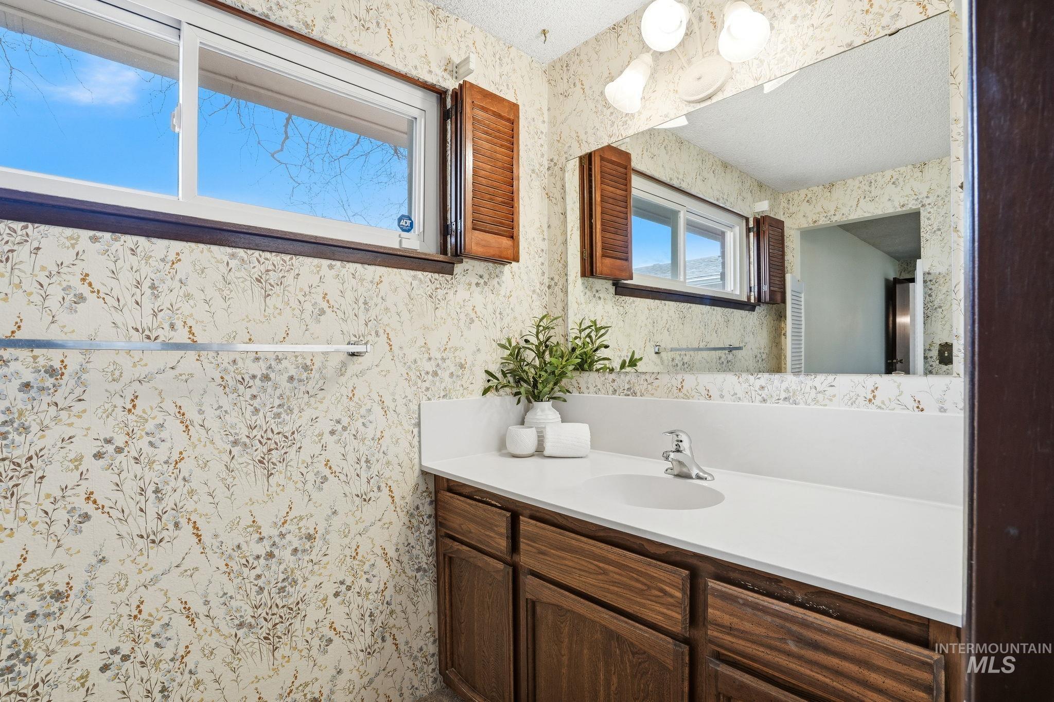 10860 W Mohawk, Boise, Idaho 83709, 4 Bedrooms, 2 Bathrooms, Residential For Sale, Price $600,000, 98976018