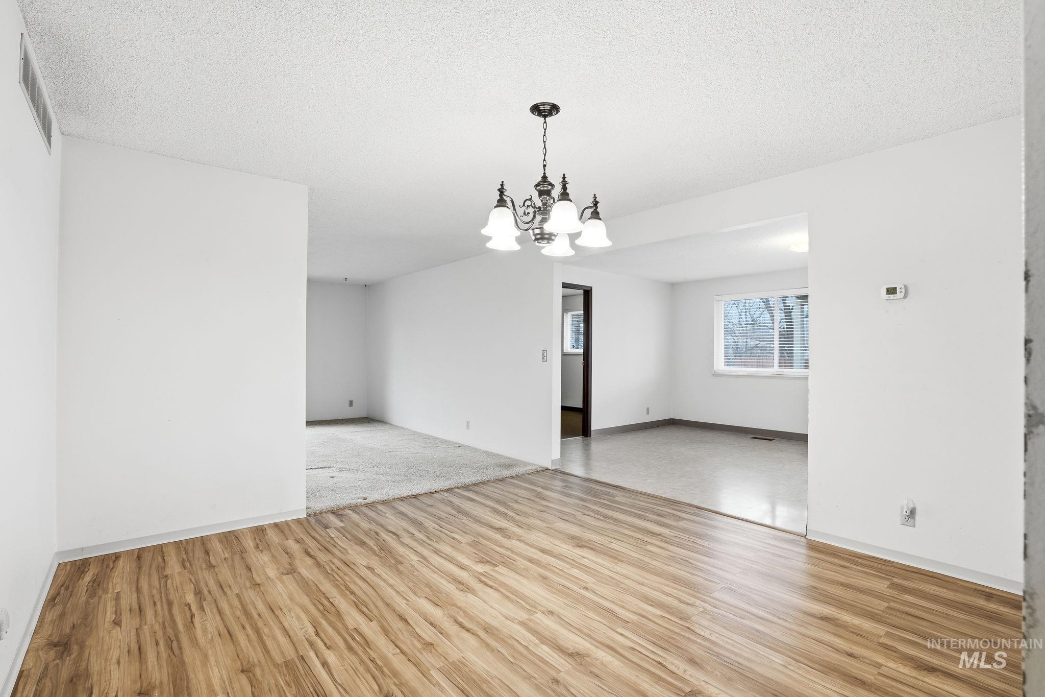 10860 W Mohawk, Boise, Idaho 83709, 4 Bedrooms, 2 Bathrooms, Residential For Sale, Price $600,000, 98976018