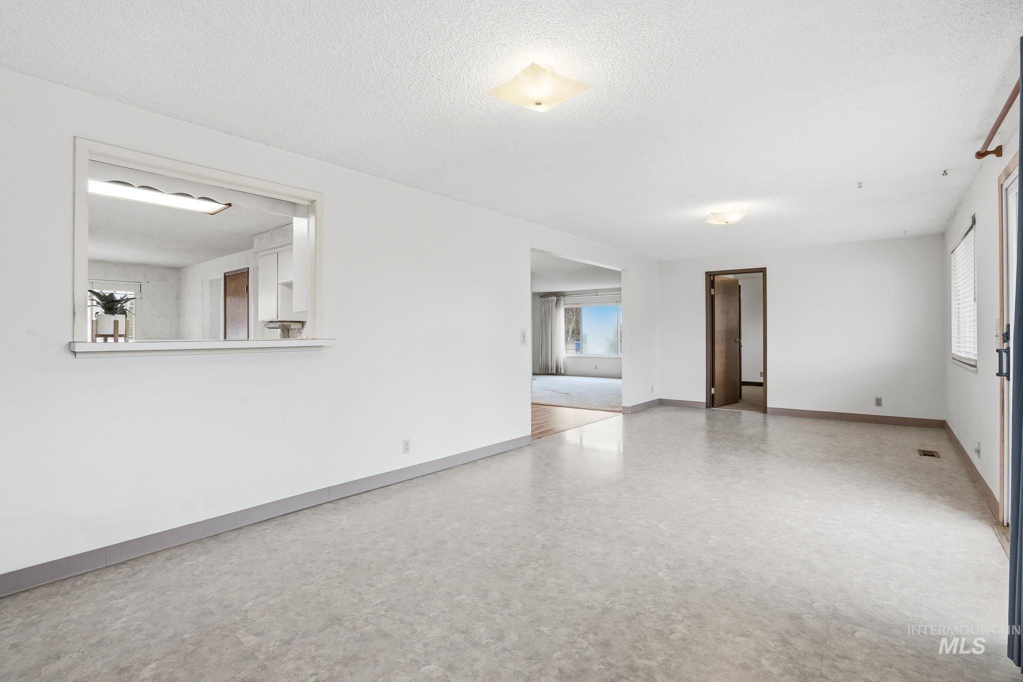 10860 W Mohawk, Boise, Idaho 83709, 4 Bedrooms, 2 Bathrooms, Residential For Sale, Price $600,000, 98976018