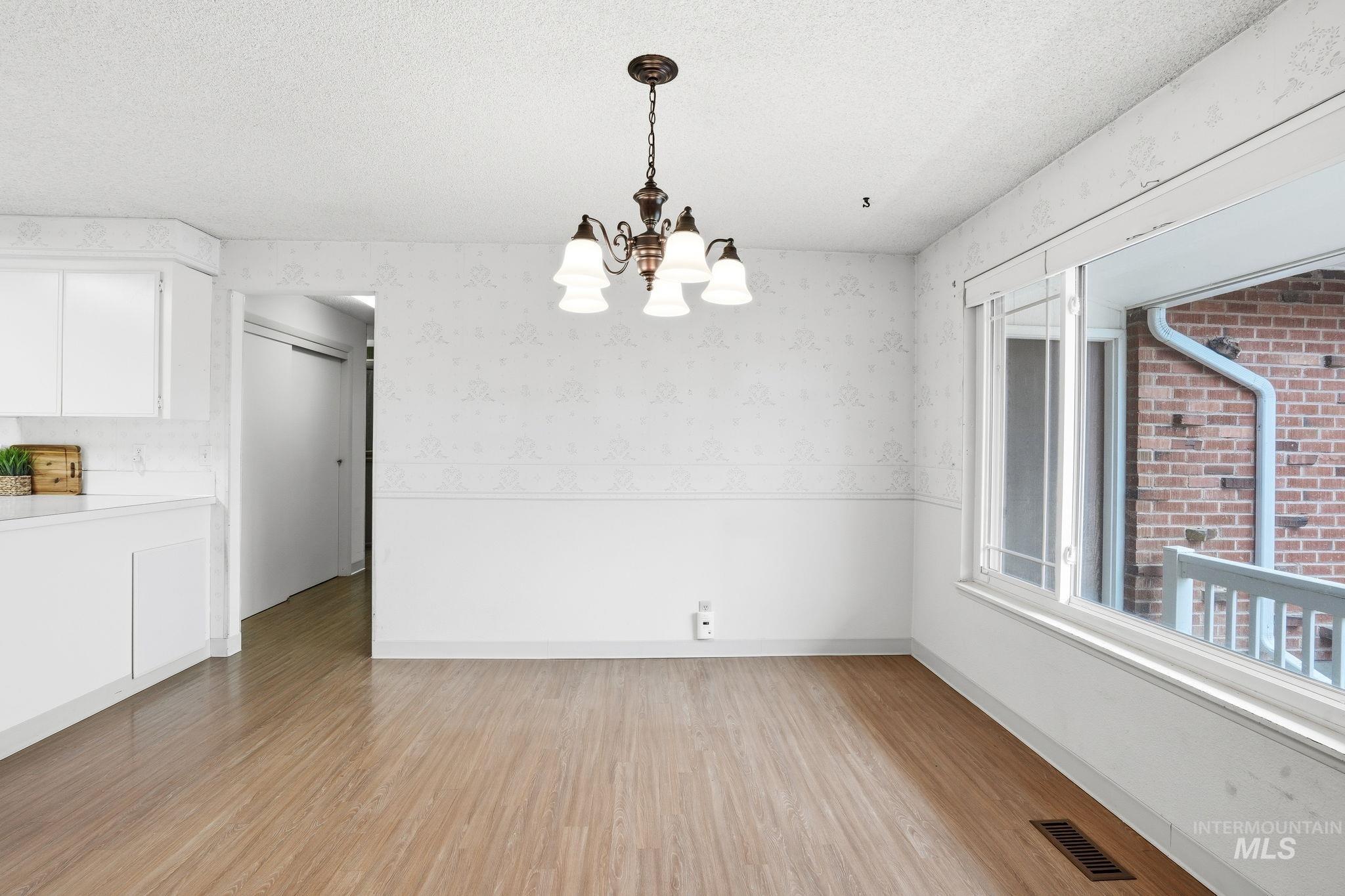 10860 W Mohawk, Boise, Idaho 83709, 4 Bedrooms, 2 Bathrooms, Residential For Sale, Price $600,000, 98976018