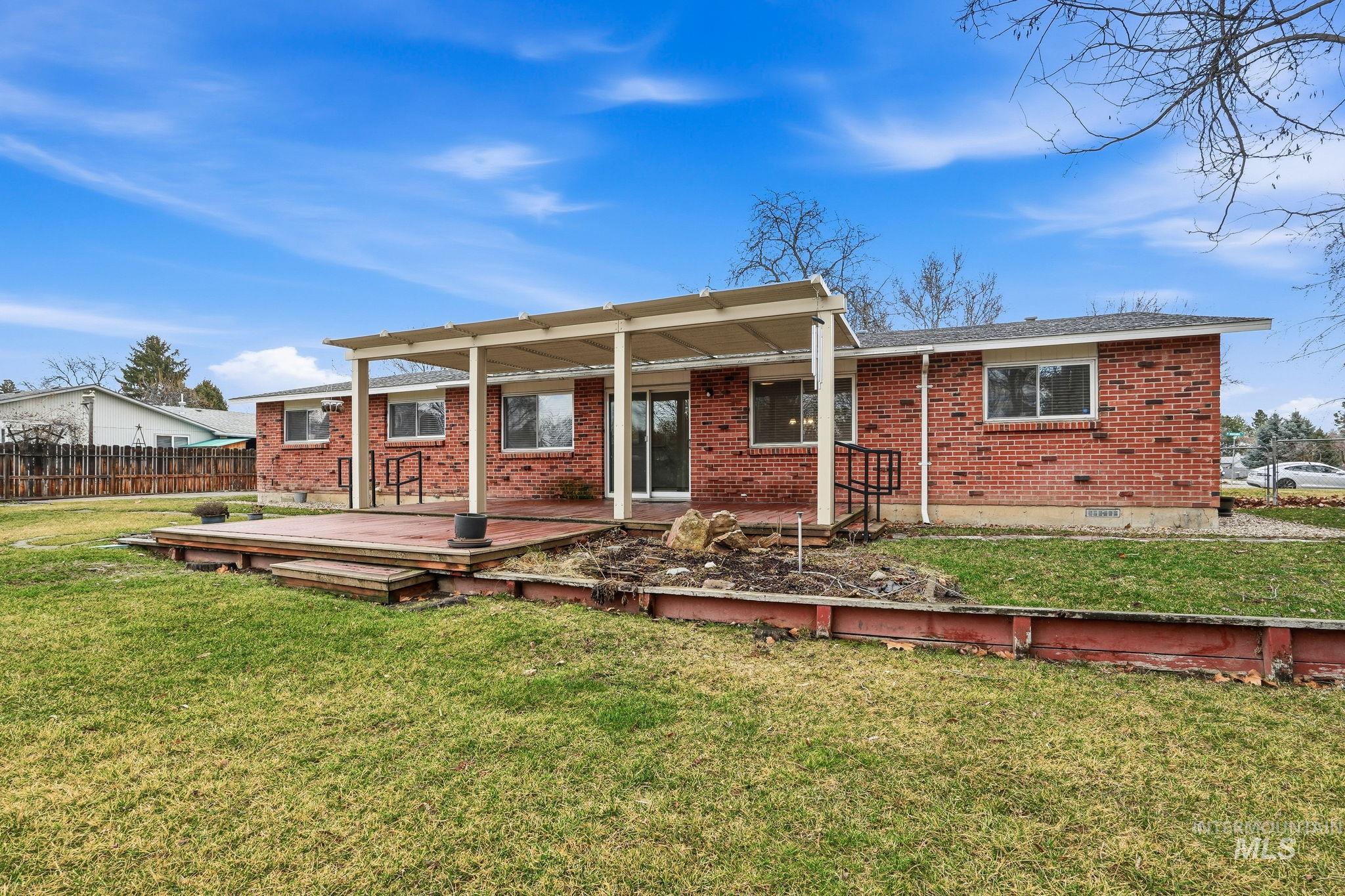 10860 W Mohawk, Boise, Idaho 83709, 4 Bedrooms, 2 Bathrooms, Residential For Sale, Price $600,000, 98976018