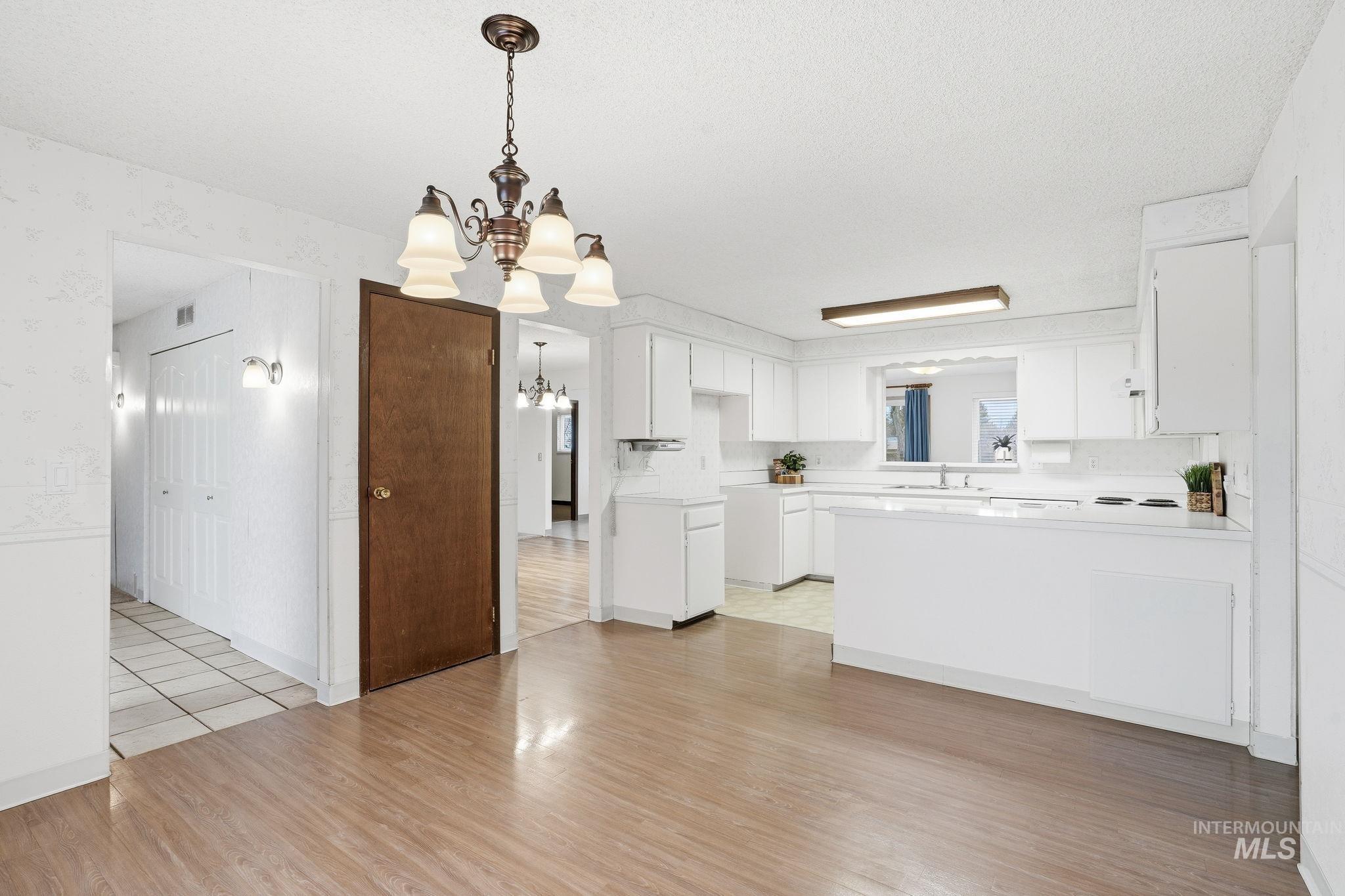 10860 W Mohawk, Boise, Idaho 83709, 4 Bedrooms, 2 Bathrooms, Residential For Sale, Price $600,000, 98976018