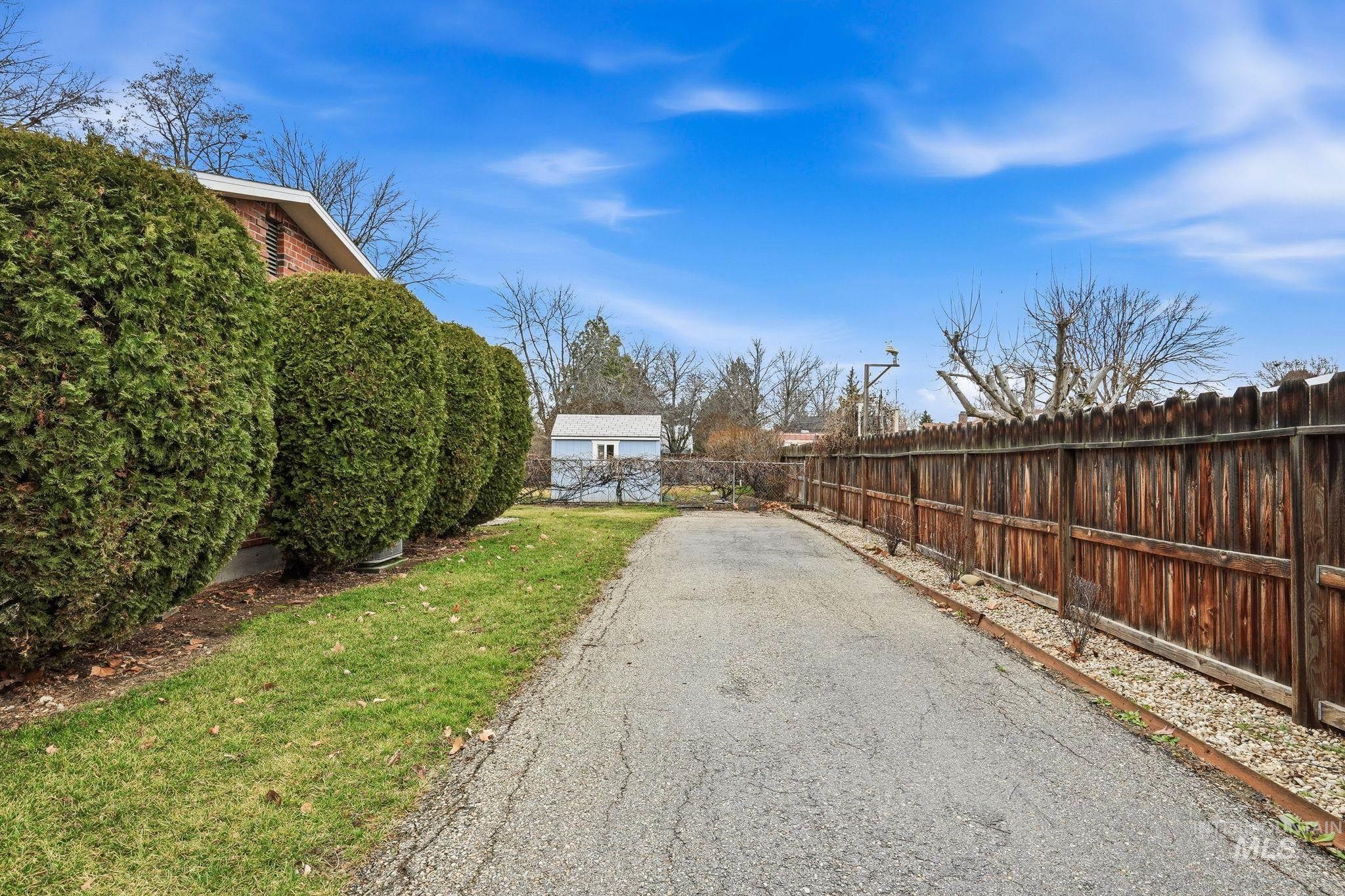 10860 W Mohawk, Boise, Idaho 83709, 4 Bedrooms, 2 Bathrooms, Residential For Sale, Price $600,000, 98976018