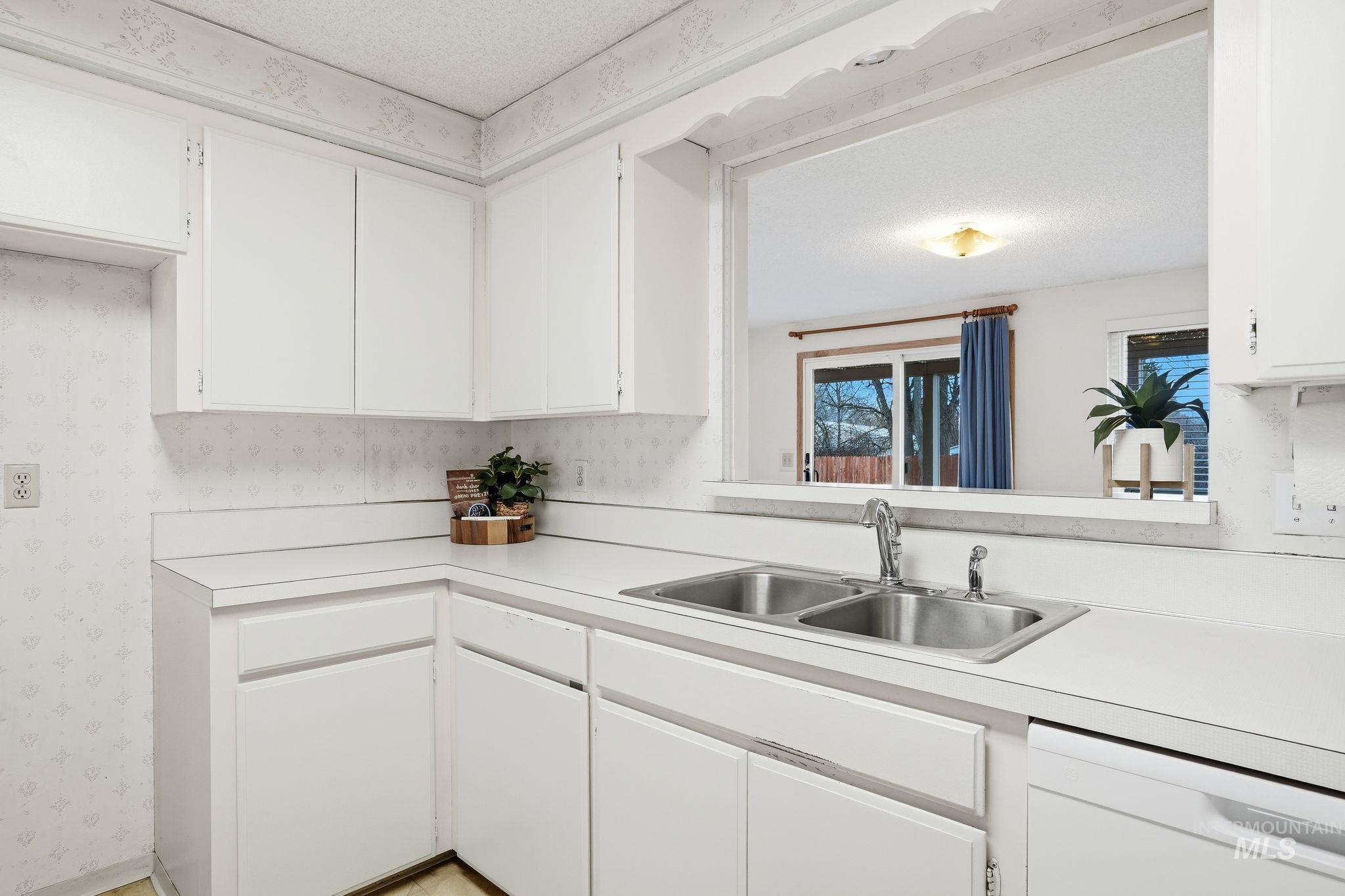 10860 W Mohawk, Boise, Idaho 83709, 4 Bedrooms, 2 Bathrooms, Residential For Sale, Price $600,000, 98976018