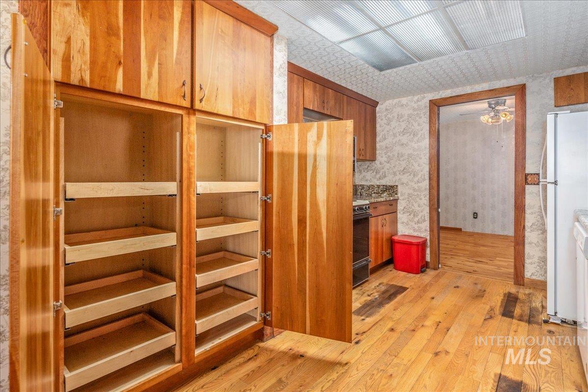 5757 S Omaha Pl, Boise, Idaho 83709, 3 Bedrooms, 2 Bathrooms, Residential For Sale, Price $425,000, 98976019