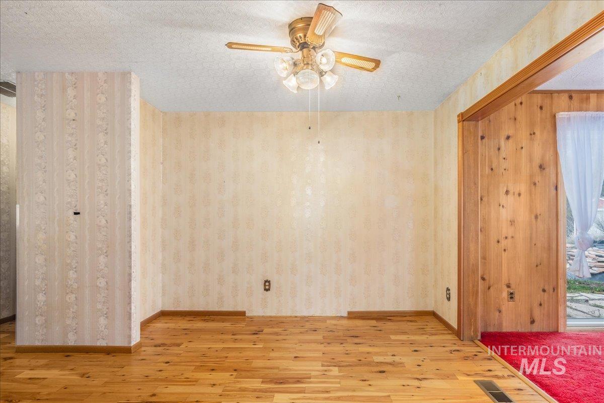 5757 S Omaha Pl, Boise, Idaho 83709, 3 Bedrooms, 2 Bathrooms, Residential For Sale, Price $425,000, 98976019