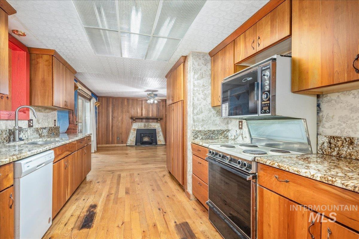 5757 S Omaha Pl, Boise, Idaho 83709, 3 Bedrooms, 2 Bathrooms, Residential For Sale, Price $425,000, 98976019