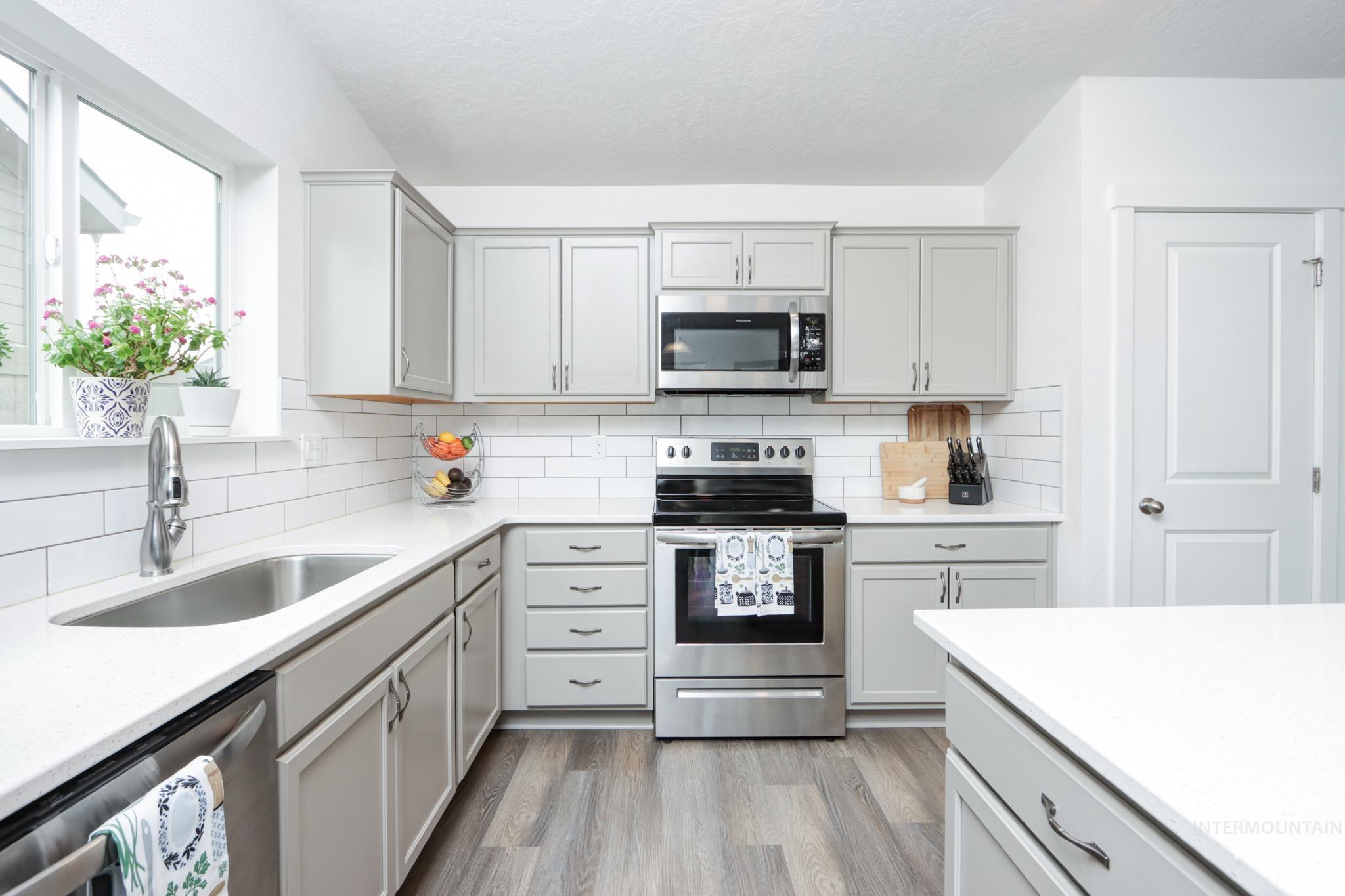 3374 S Rosa Parks Way, Nampa, Idaho 83686, 3 Bedrooms, 2 Bathrooms, Residential For Sale, Price $415,000, 98976020