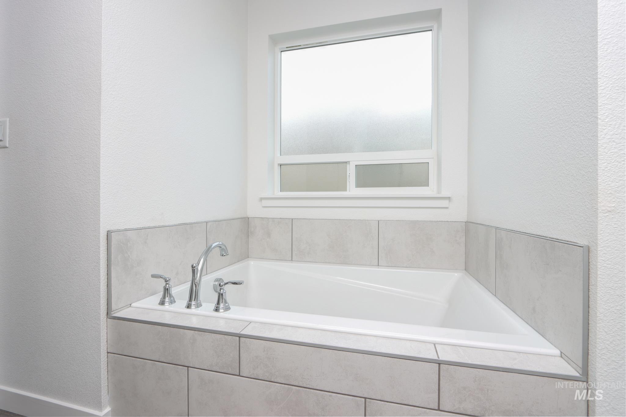 3374 S Rosa Parks Way, Nampa, Idaho 83686, 3 Bedrooms, 2 Bathrooms, Residential For Sale, Price $415,000, 98976020