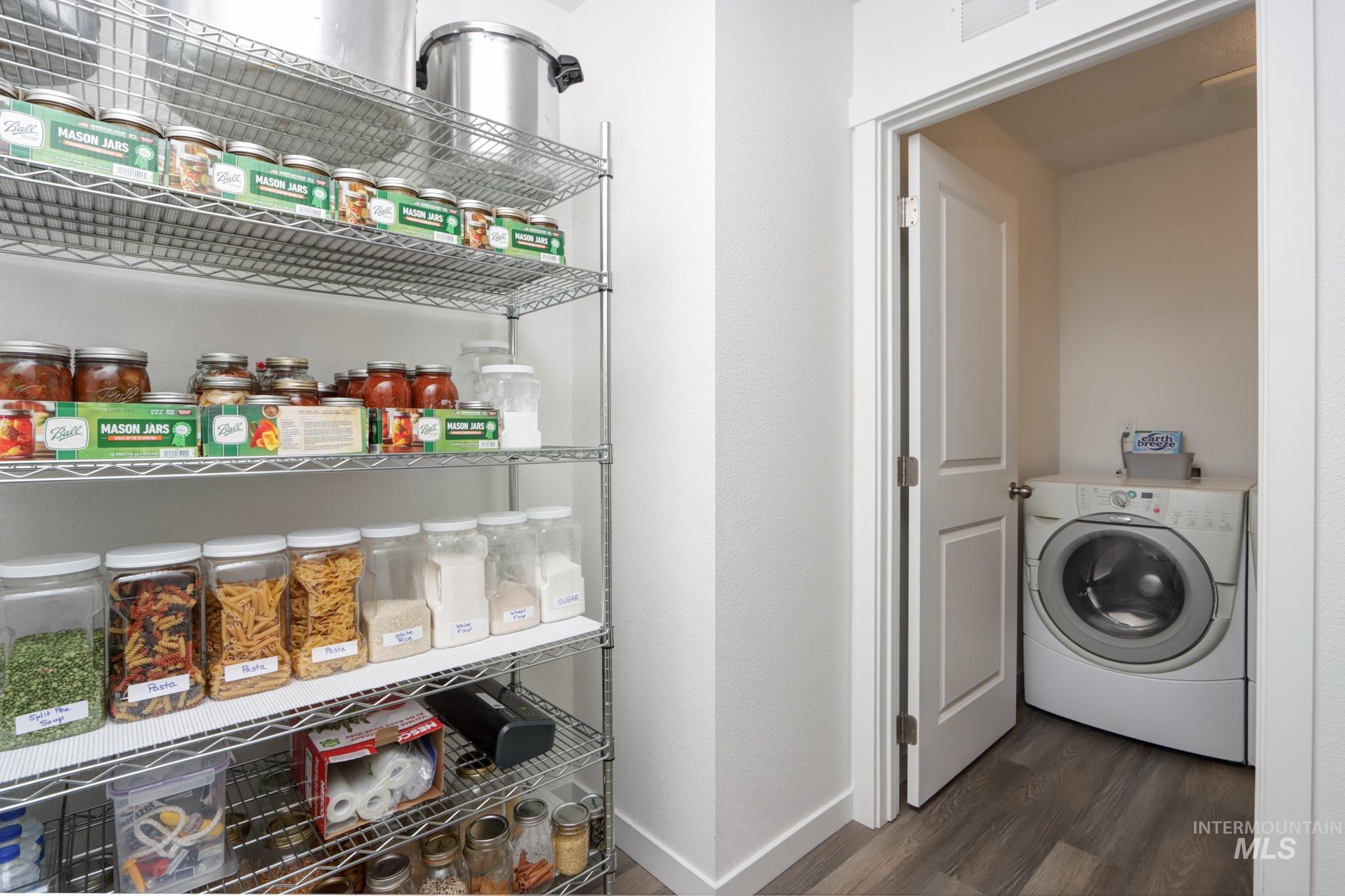 3374 S Rosa Parks Way, Nampa, Idaho 83686, 3 Bedrooms, 2 Bathrooms, Residential For Sale, Price $415,000, 98976020