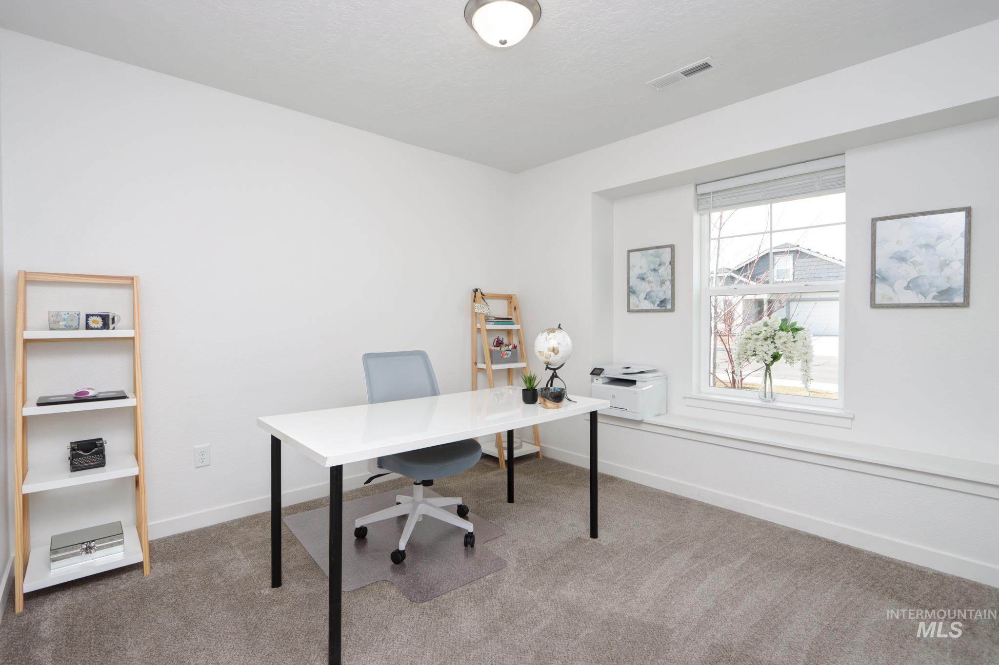 3374 S Rosa Parks Way, Nampa, Idaho 83686, 3 Bedrooms, 2 Bathrooms, Residential For Sale, Price $415,000, 98976020