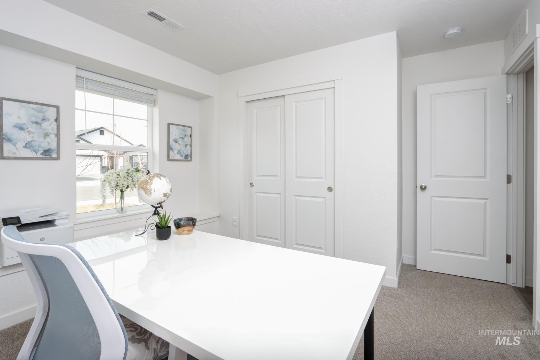 3374 S Rosa Parks Way, Nampa, Idaho 83686, 3 Bedrooms, 2 Bathrooms, Residential For Sale, Price $415,000, 98976020