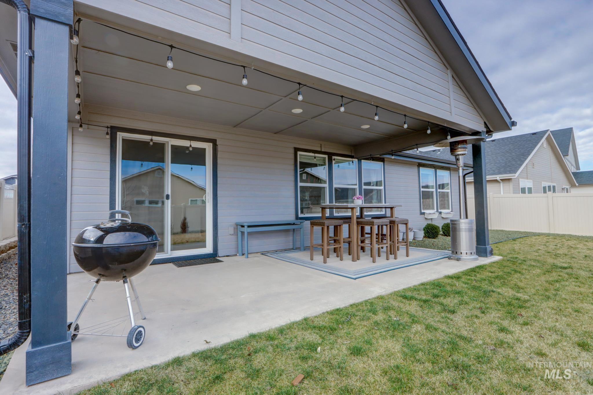 3374 S Rosa Parks Way, Nampa, Idaho 83686, 3 Bedrooms, 2 Bathrooms, Residential For Sale, Price $415,000, 98976020