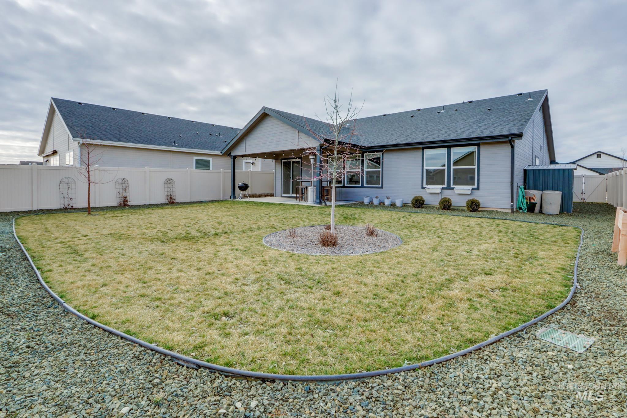 3374 S Rosa Parks Way, Nampa, Idaho 83686, 3 Bedrooms, 2 Bathrooms, Residential For Sale, Price $415,000, 98976020