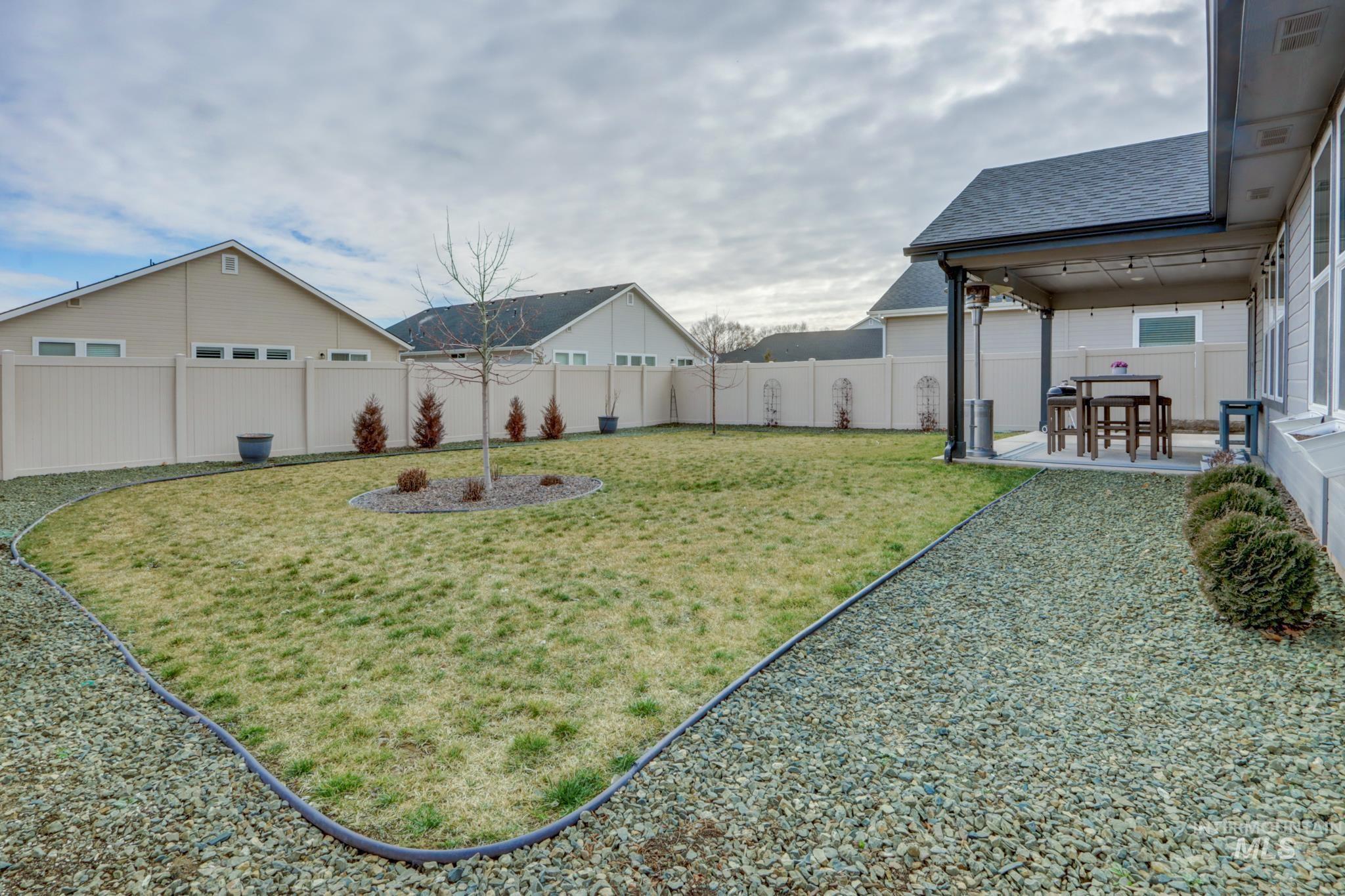 3374 S Rosa Parks Way, Nampa, Idaho 83686, 3 Bedrooms, 2 Bathrooms, Residential For Sale, Price $415,000, 98976020