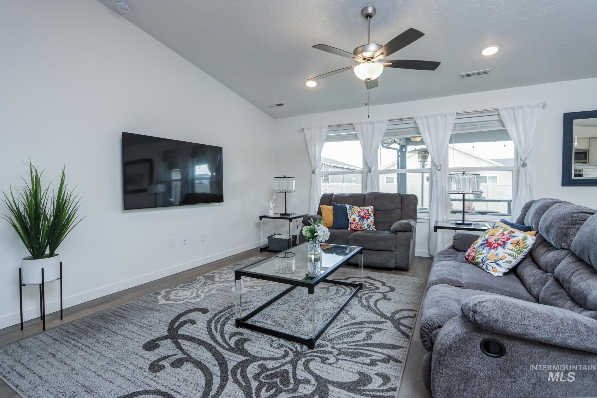 3374 S Rosa Parks Way, Nampa, Idaho 83686, 3 Bedrooms, 2 Bathrooms, Residential For Sale, Price $415,000, 98976020