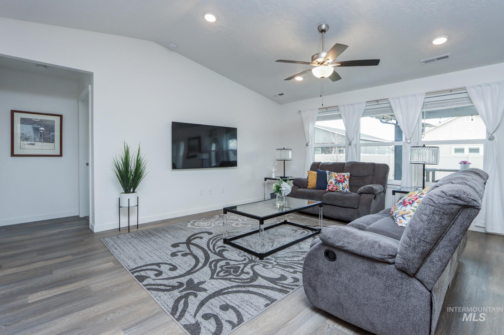 3374 S Rosa Parks Way, Nampa, Idaho 83686, 3 Bedrooms, 2 Bathrooms, Residential For Sale, Price $415,000, 98976020