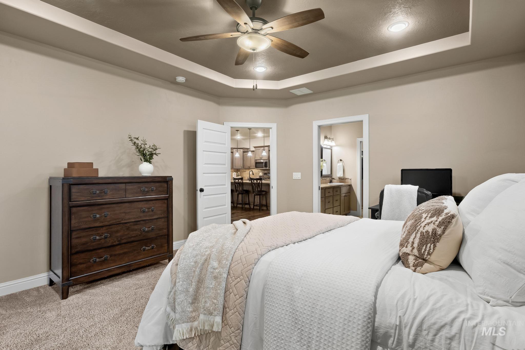 242 E Ryegate Dr, Meridian, Idaho 83646, 3 Bedrooms, 2 Bathrooms, Residential For Sale, Price $485,000, 98976021