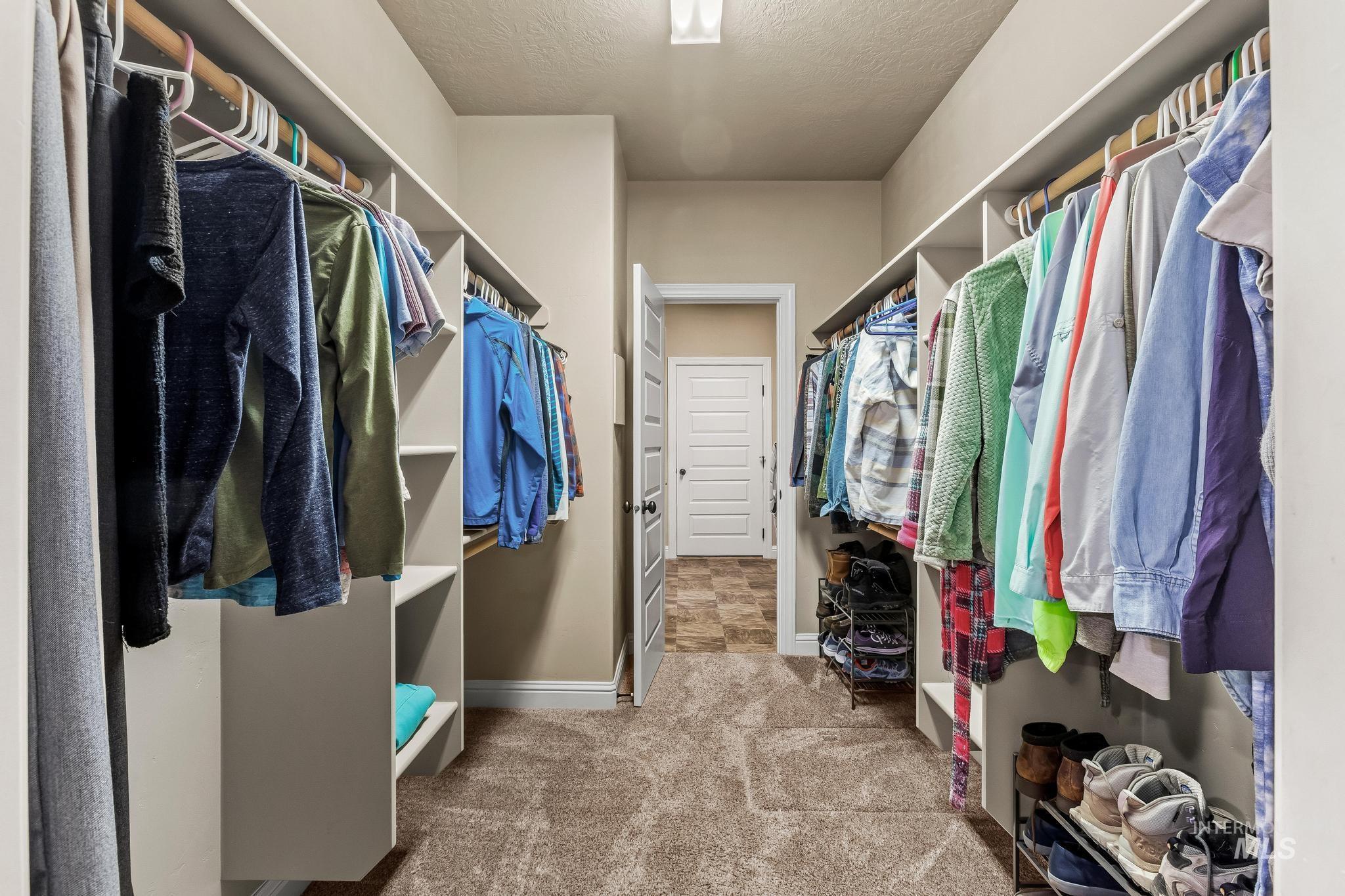 242 E Ryegate Dr, Meridian, Idaho 83646, 3 Bedrooms, 2 Bathrooms, Residential For Sale, Price $485,000, 98976021