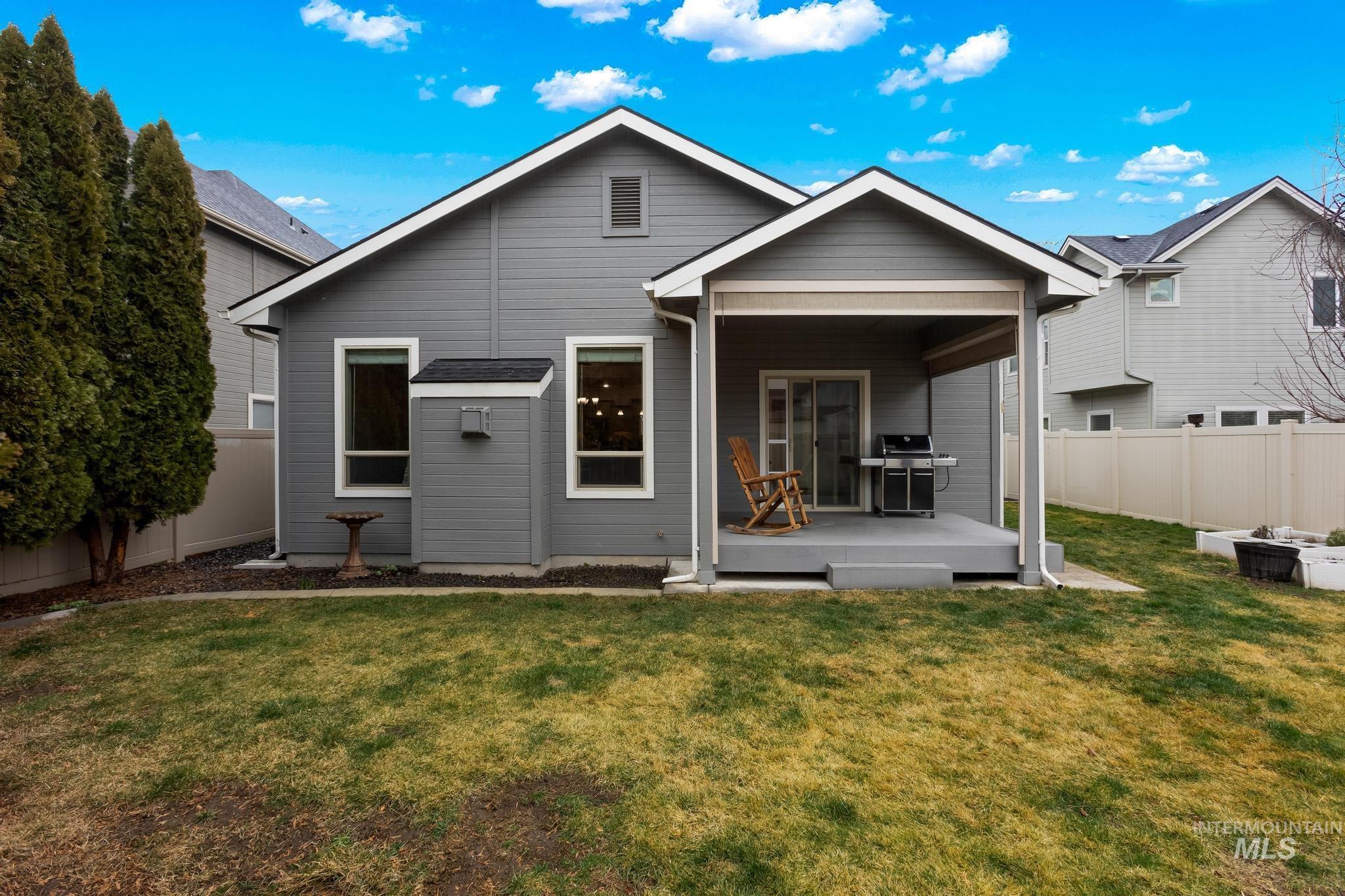 242 E Ryegate Dr, Meridian, Idaho 83646, 3 Bedrooms, 2 Bathrooms, Residential For Sale, Price $485,000, 98976021