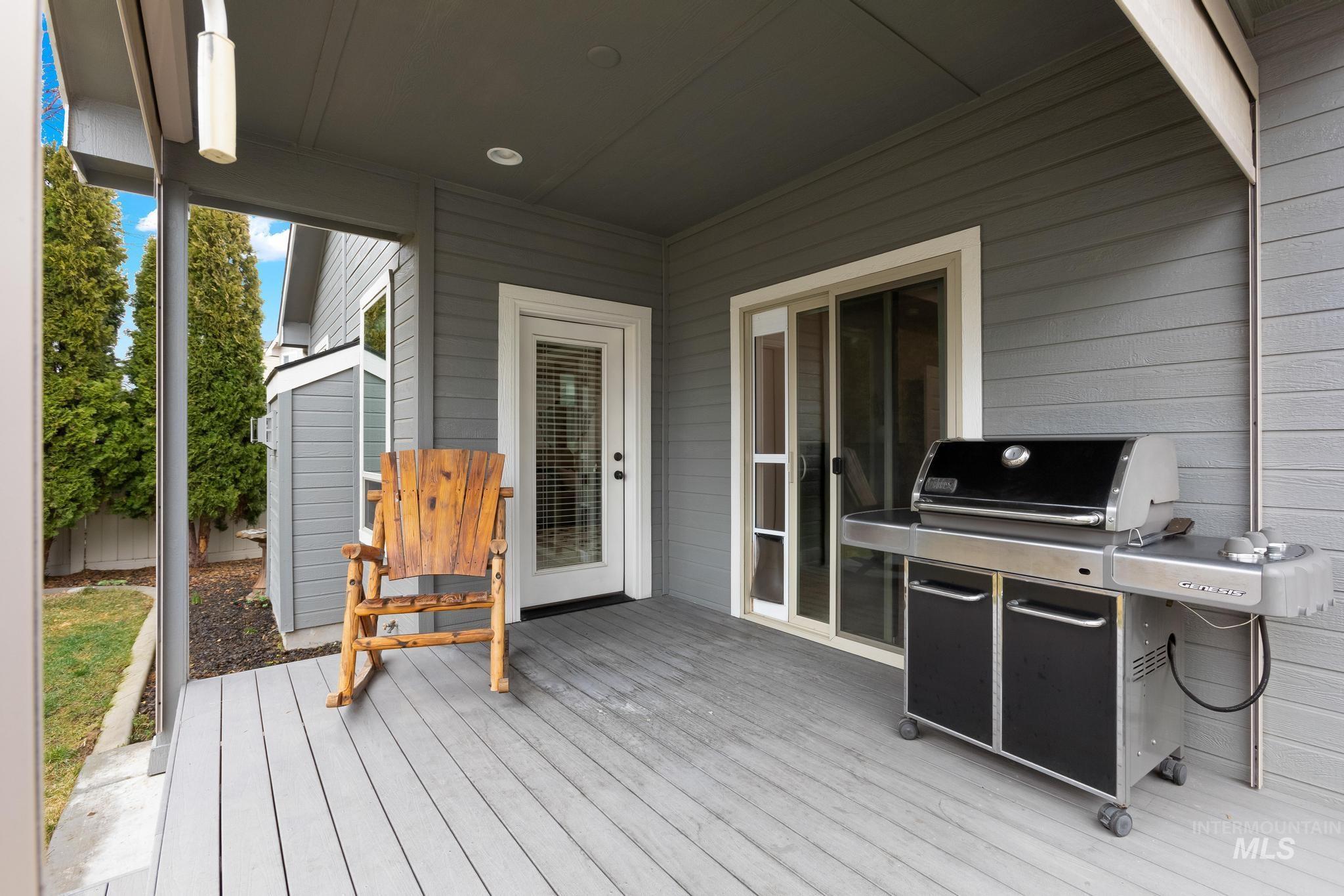 242 E Ryegate Dr, Meridian, Idaho 83646, 3 Bedrooms, 2 Bathrooms, Residential For Sale, Price $485,000, 98976021