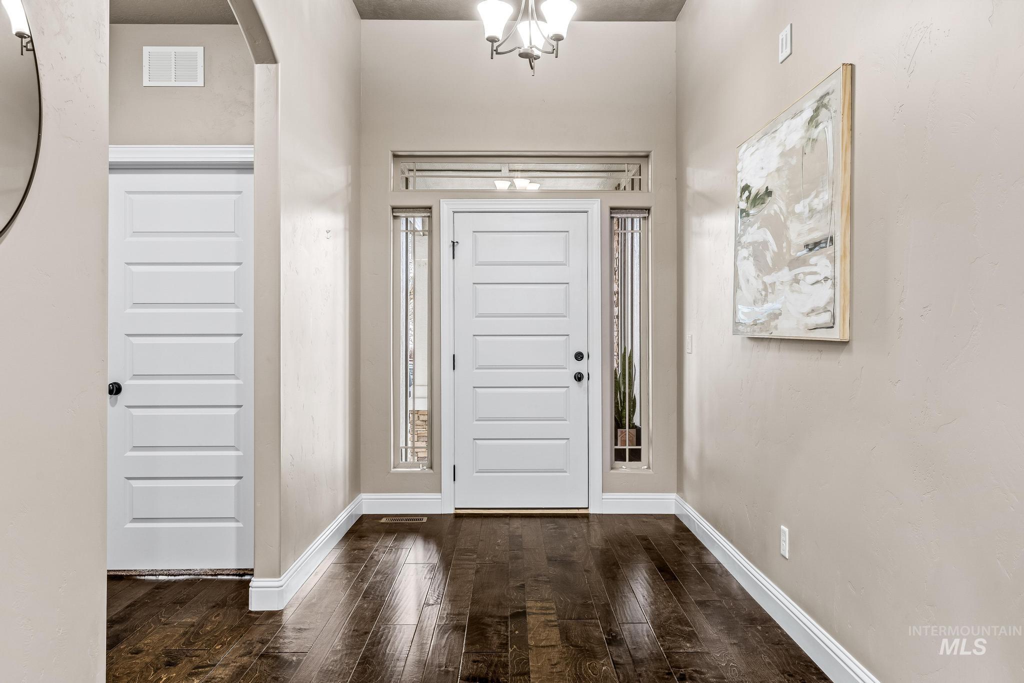 242 E Ryegate Dr, Meridian, Idaho 83646, 3 Bedrooms, 2 Bathrooms, Residential For Sale, Price $485,000, 98976021