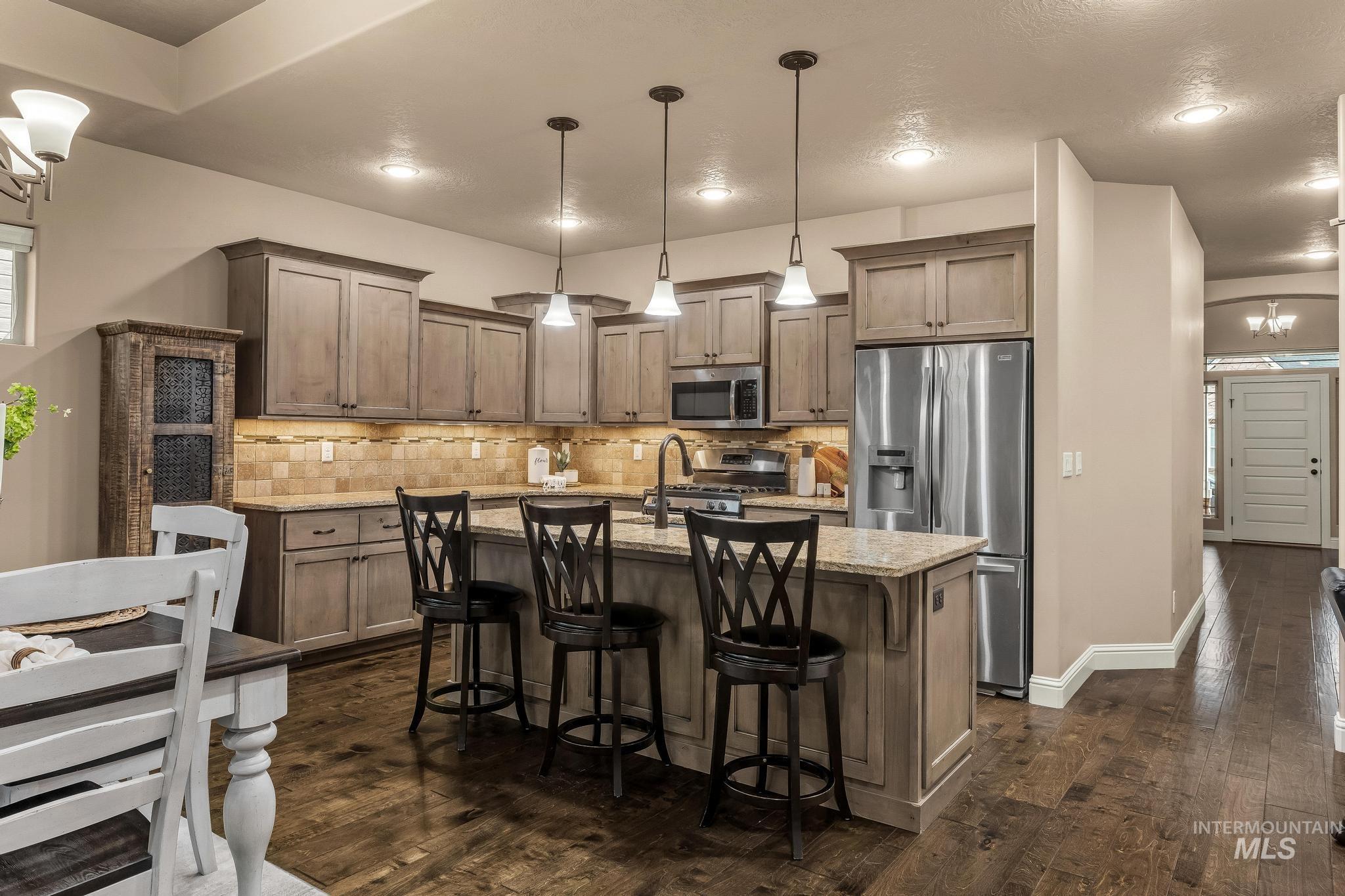 242 E Ryegate Dr, Meridian, Idaho 83646, 3 Bedrooms, 2 Bathrooms, Residential For Sale, Price $485,000, 98976021