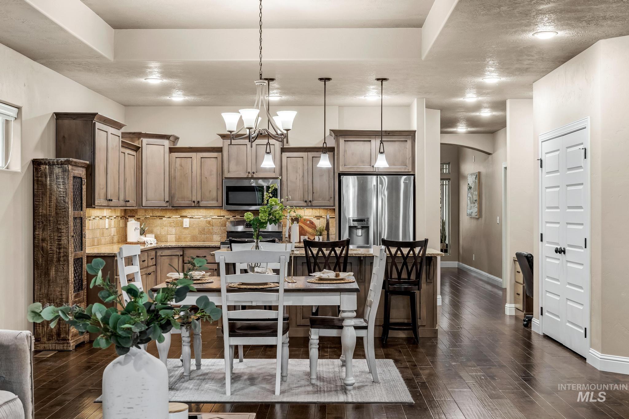 242 E Ryegate Dr, Meridian, Idaho 83646, 3 Bedrooms, 2 Bathrooms, Residential For Sale, Price $485,000, 98976021