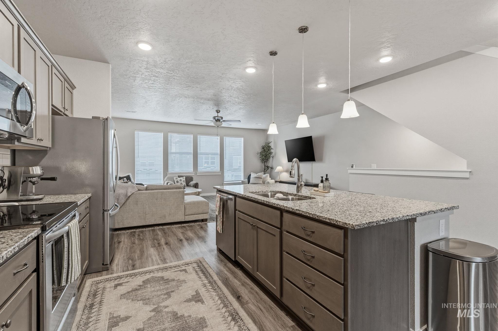 3126 N Network Lane, Boise, Idaho 83704, 4 Bedrooms, 3.5 Bathrooms, Residential For Sale, Price $455,900, 98976022