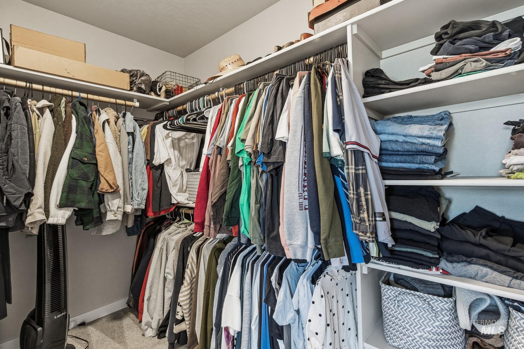 3126 N Network Lane, Boise, Idaho 83704, 4 Bedrooms, 3.5 Bathrooms, Residential For Sale, Price $455,900, 98976022