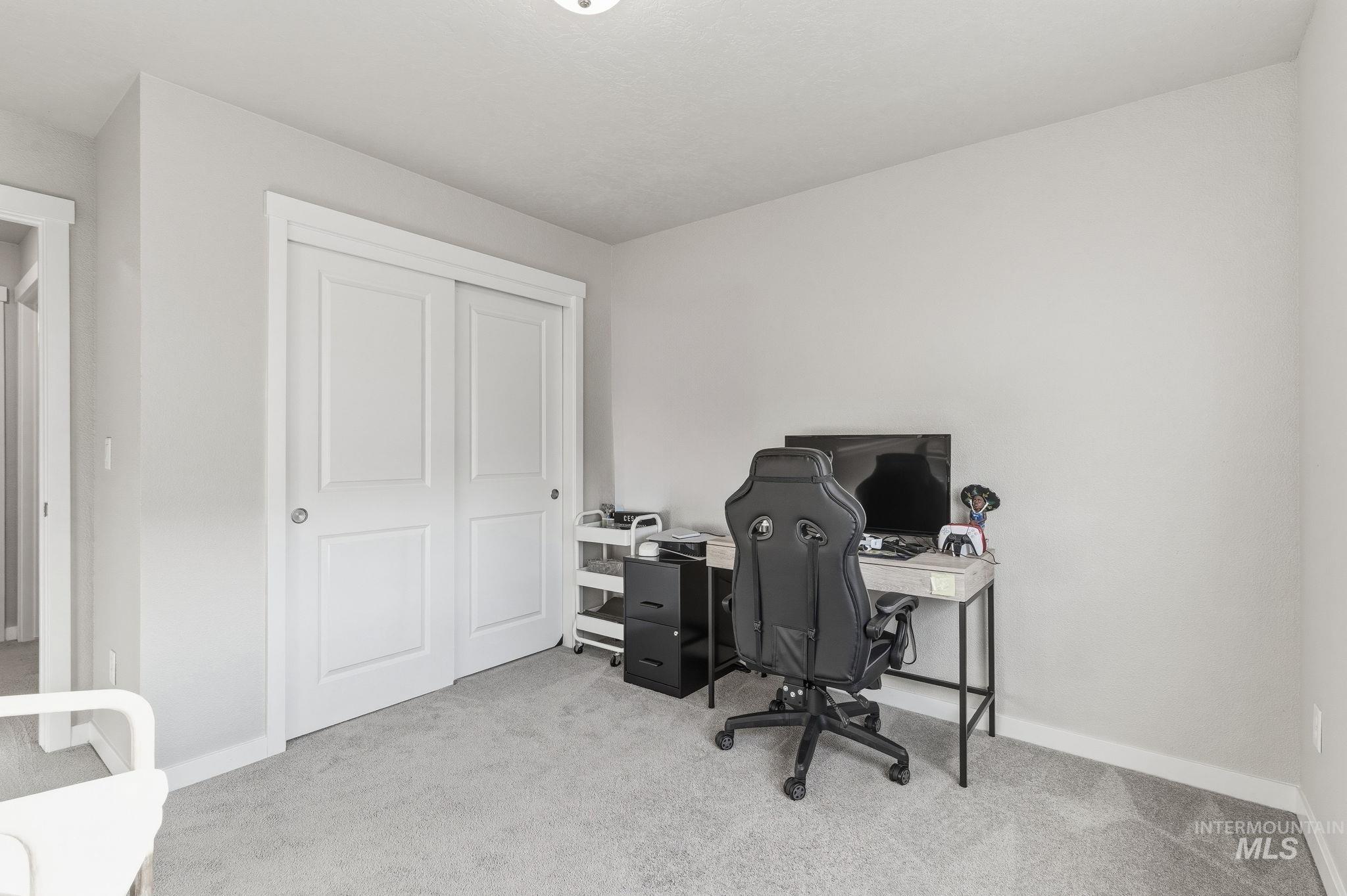 3126 N Network Lane, Boise, Idaho 83704, 4 Bedrooms, 3.5 Bathrooms, Residential For Sale, Price $455,900, 98976022