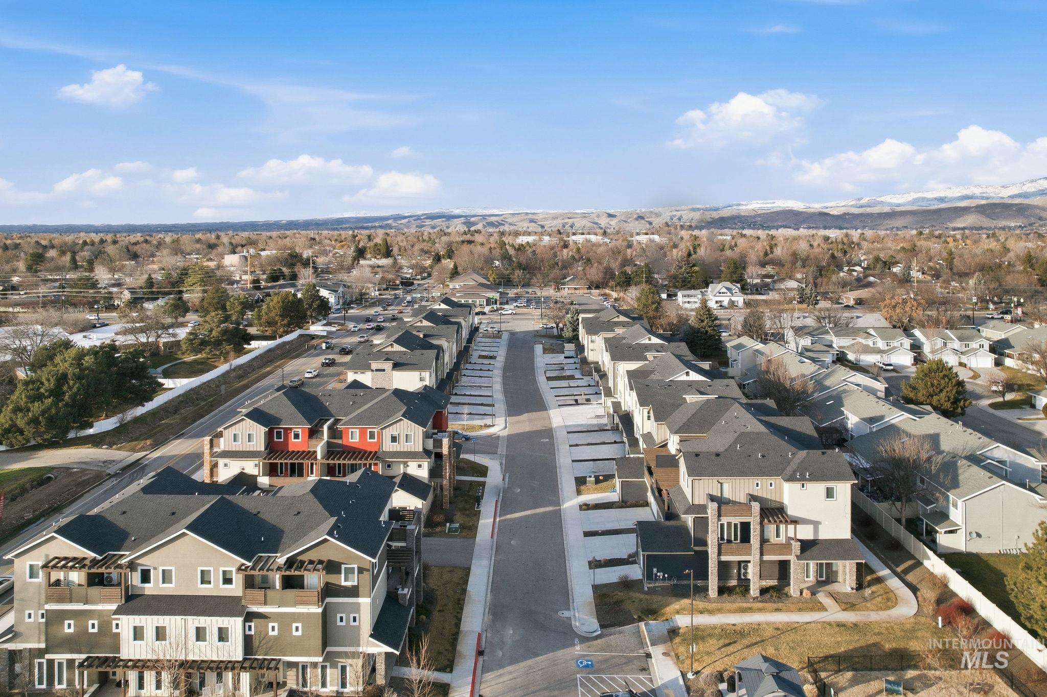 3126 N Network Lane, Boise, Idaho 83704, 4 Bedrooms, 3.5 Bathrooms, Residential For Sale, Price $455,900, 98976022