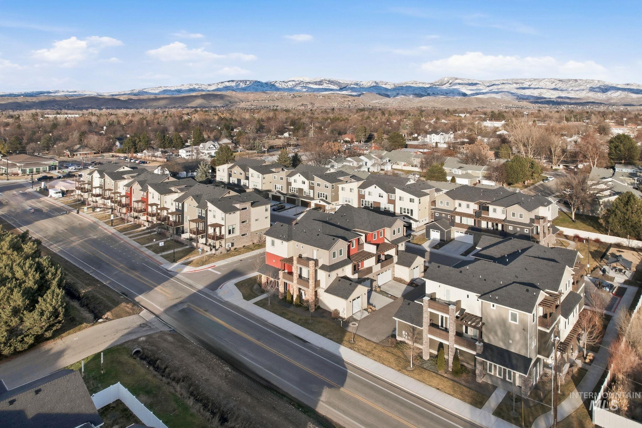 3126 N Network Lane, Boise, Idaho 83704, 4 Bedrooms, 3.5 Bathrooms, Residential For Sale, Price $455,900, 98976022