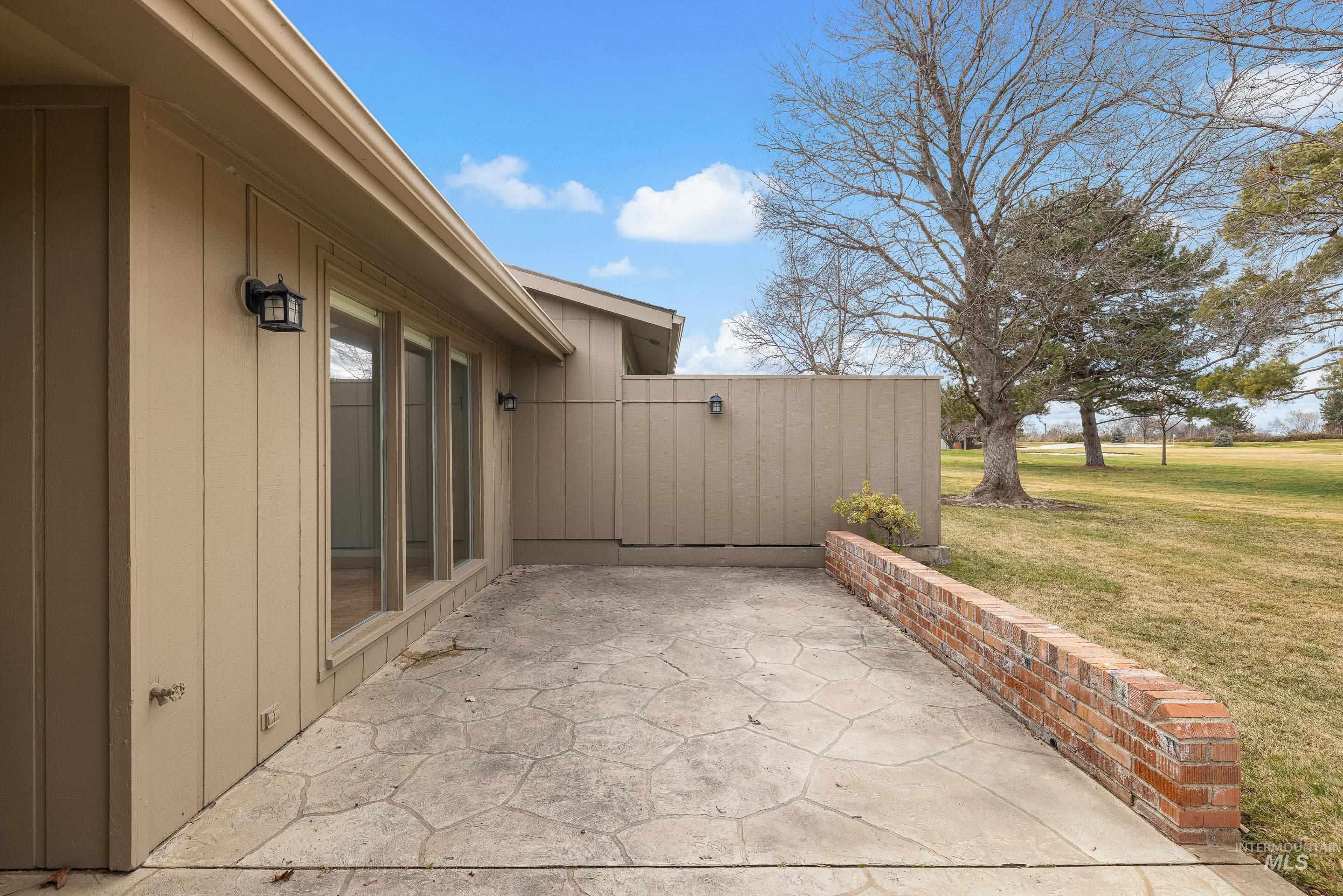 4300 W Pasadena Dr Apt 35, Boise, Idaho 83705-5079, 2 Bedrooms, 2 Bathrooms, Residential For Sale, Price $419,900, 98976024