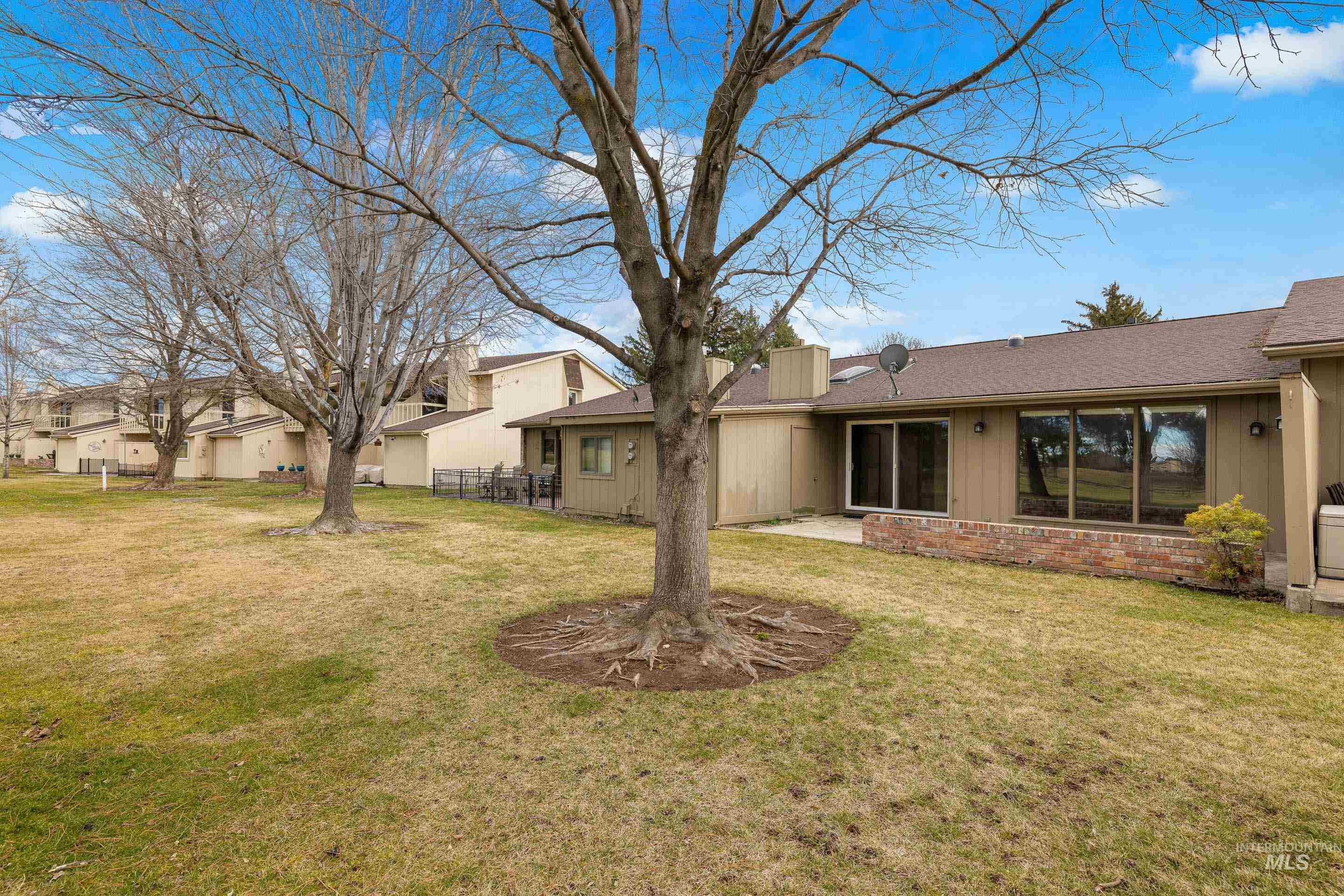 4300 W Pasadena Dr Apt 35, Boise, Idaho 83705-5079, 2 Bedrooms, 2 Bathrooms, Residential For Sale, Price $419,900, 98976024